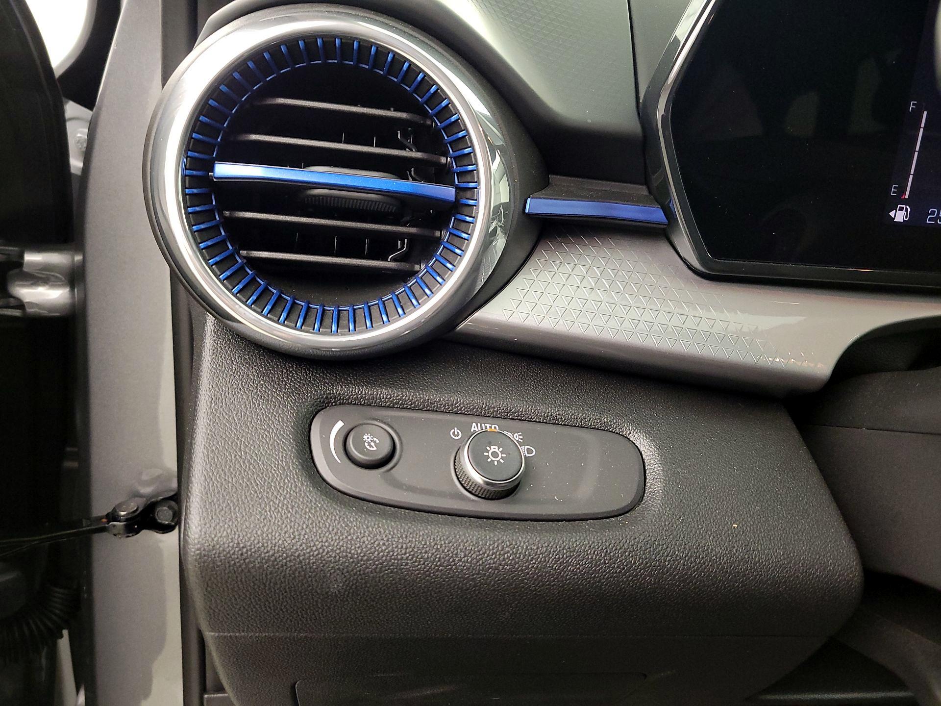 Thumbnail: 2025 Chevrolet Trax - 13