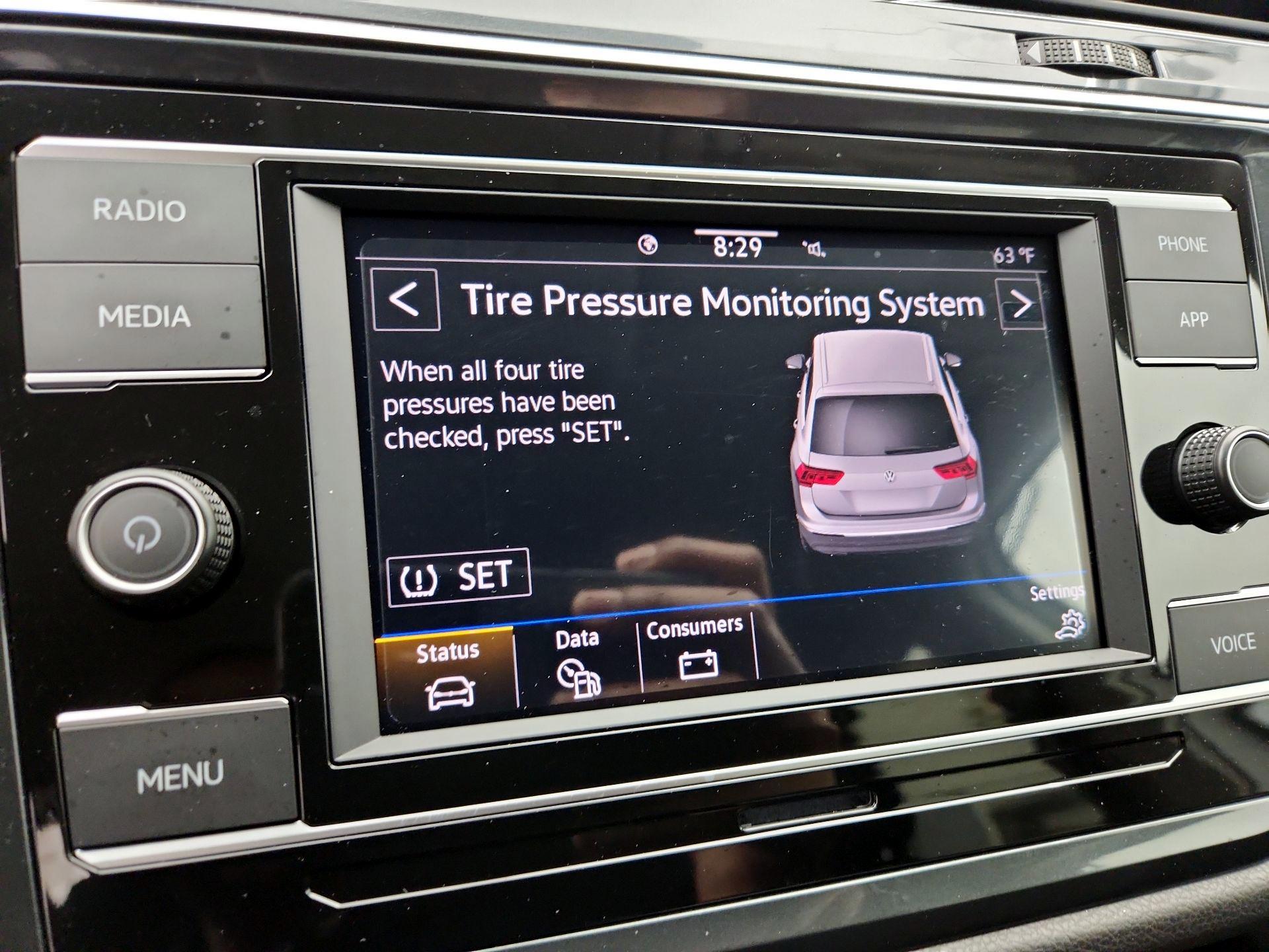 Thumbnail: 2020 Volkswagen Tiguan - 15