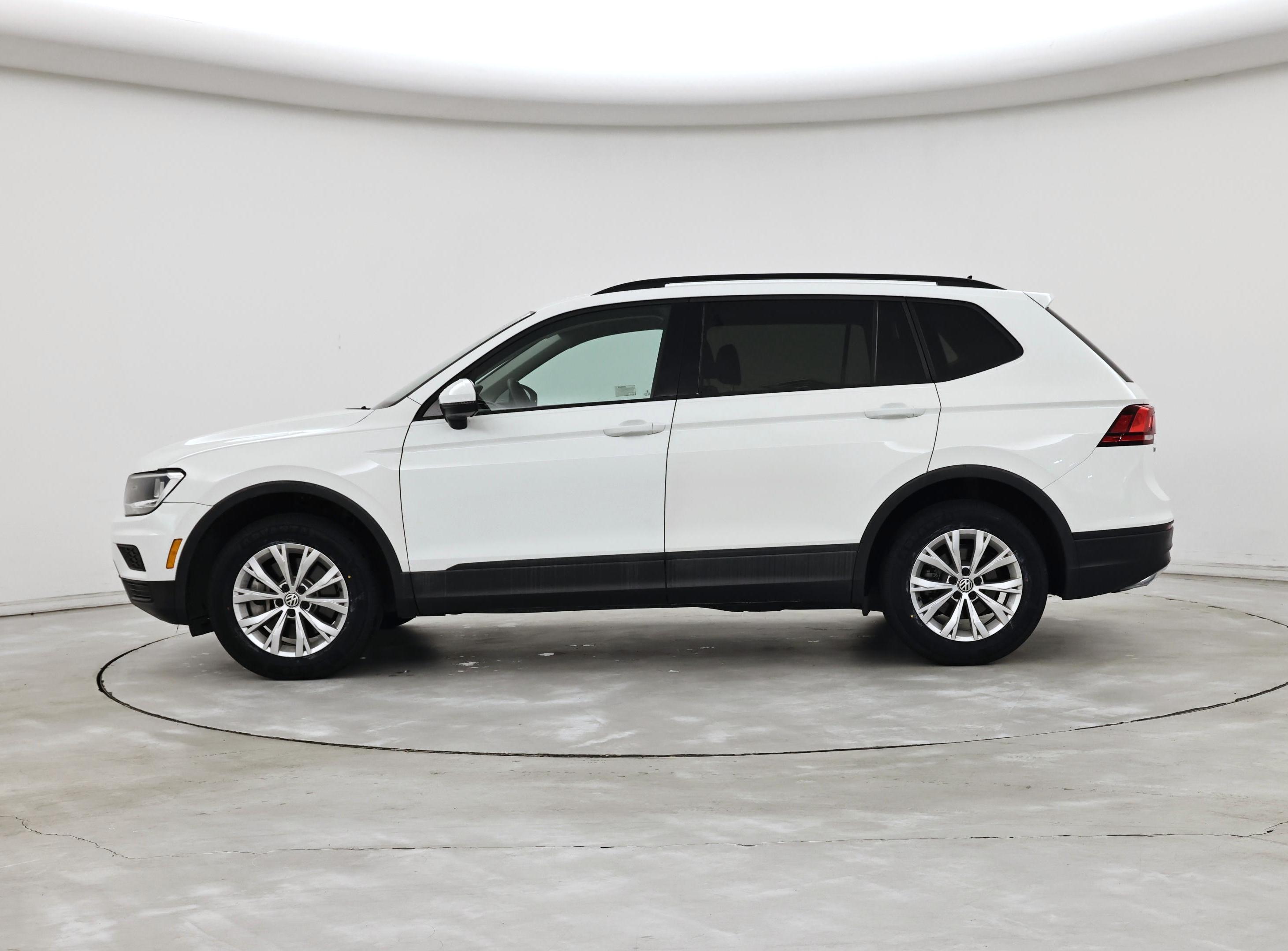 Thumbnail: 2020 Volkswagen Tiguan - 3