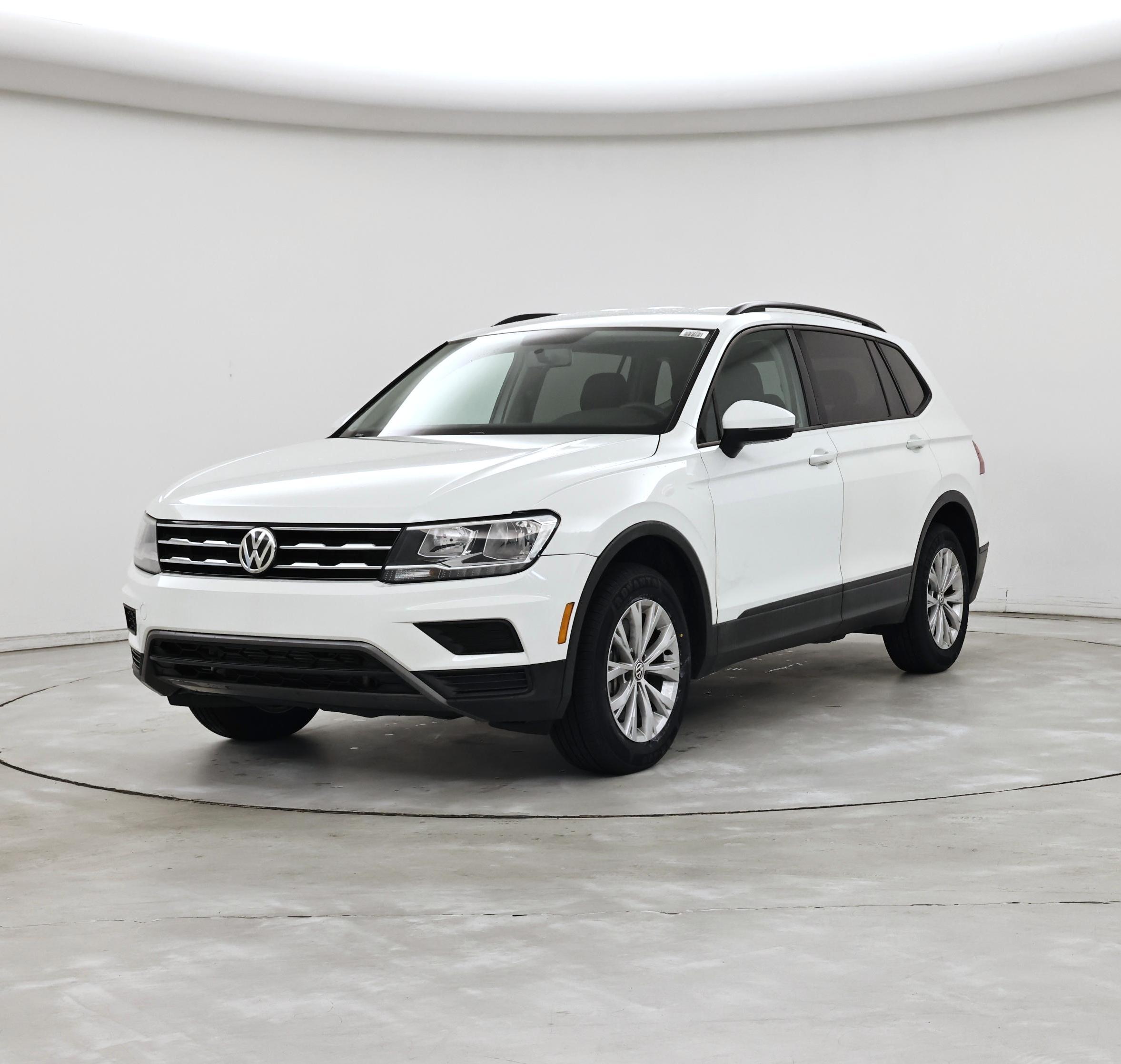 Thumbnail: 2020 Volkswagen Tiguan - 4