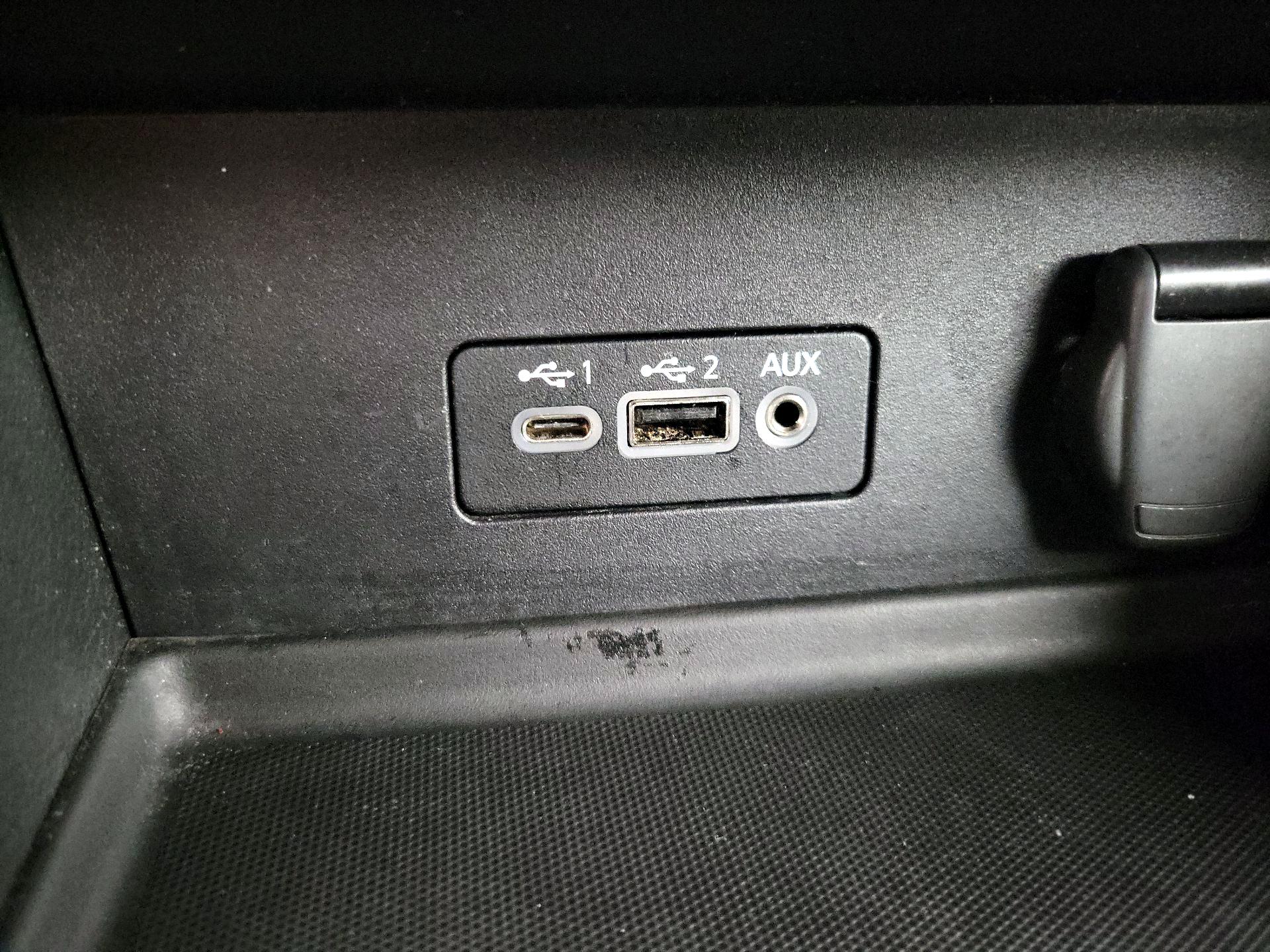 Thumbnail: 2023 Nissan Sentra - 18