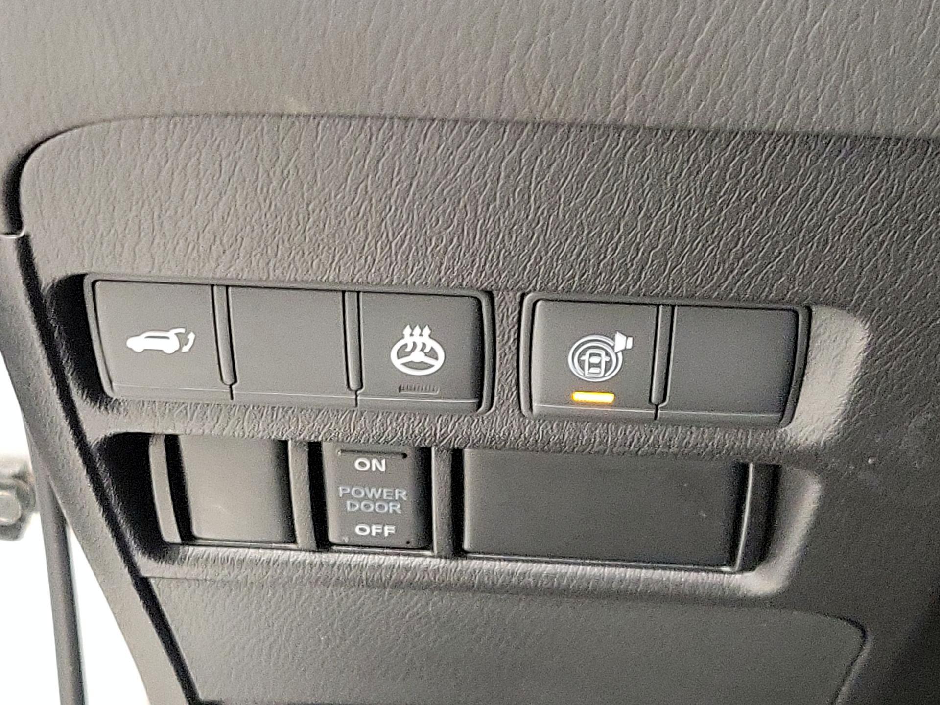 Thumbnail: 2022 INFINITI QX80 - 13