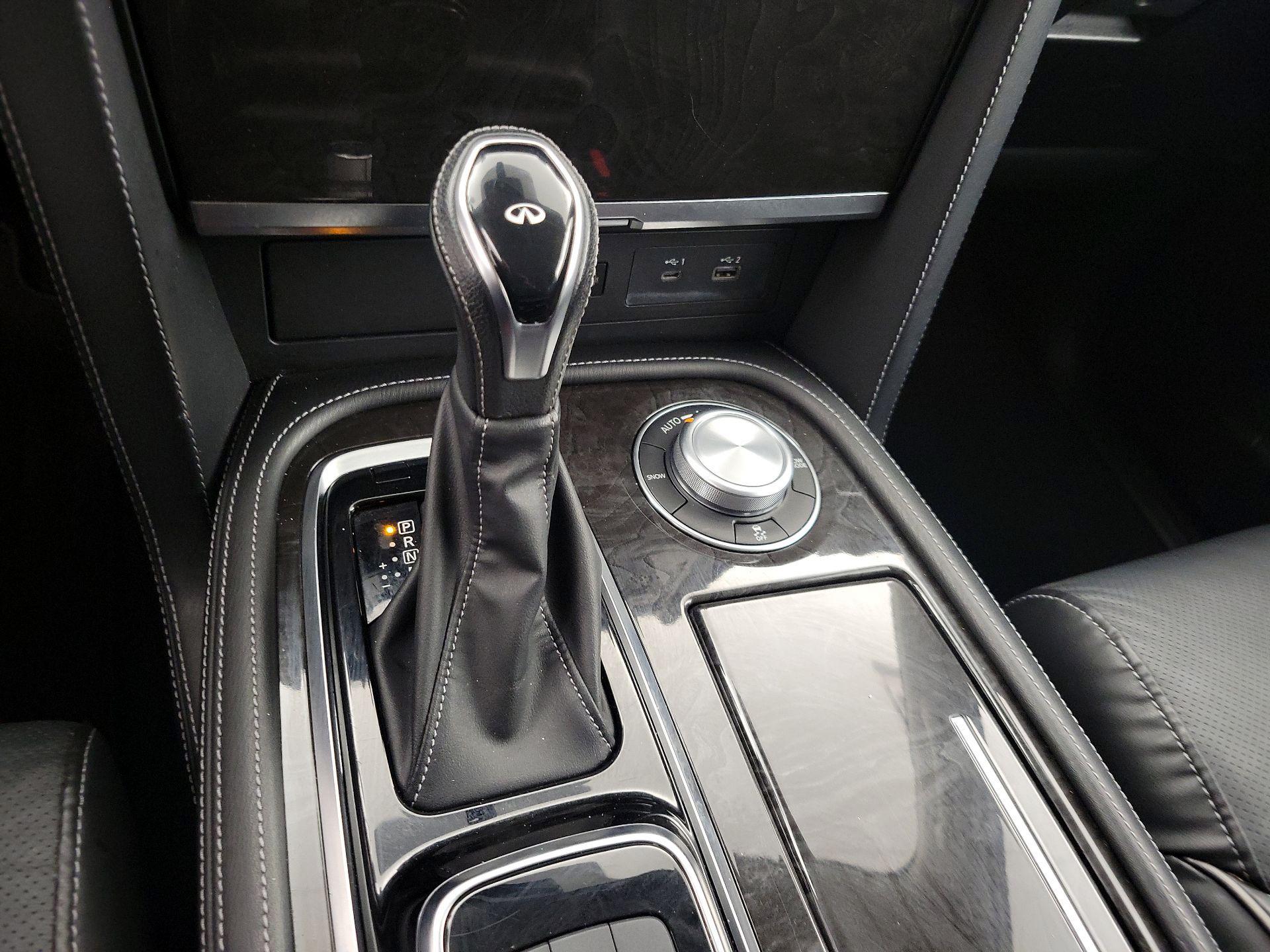 Thumbnail: 2022 INFINITI QX80 - 17