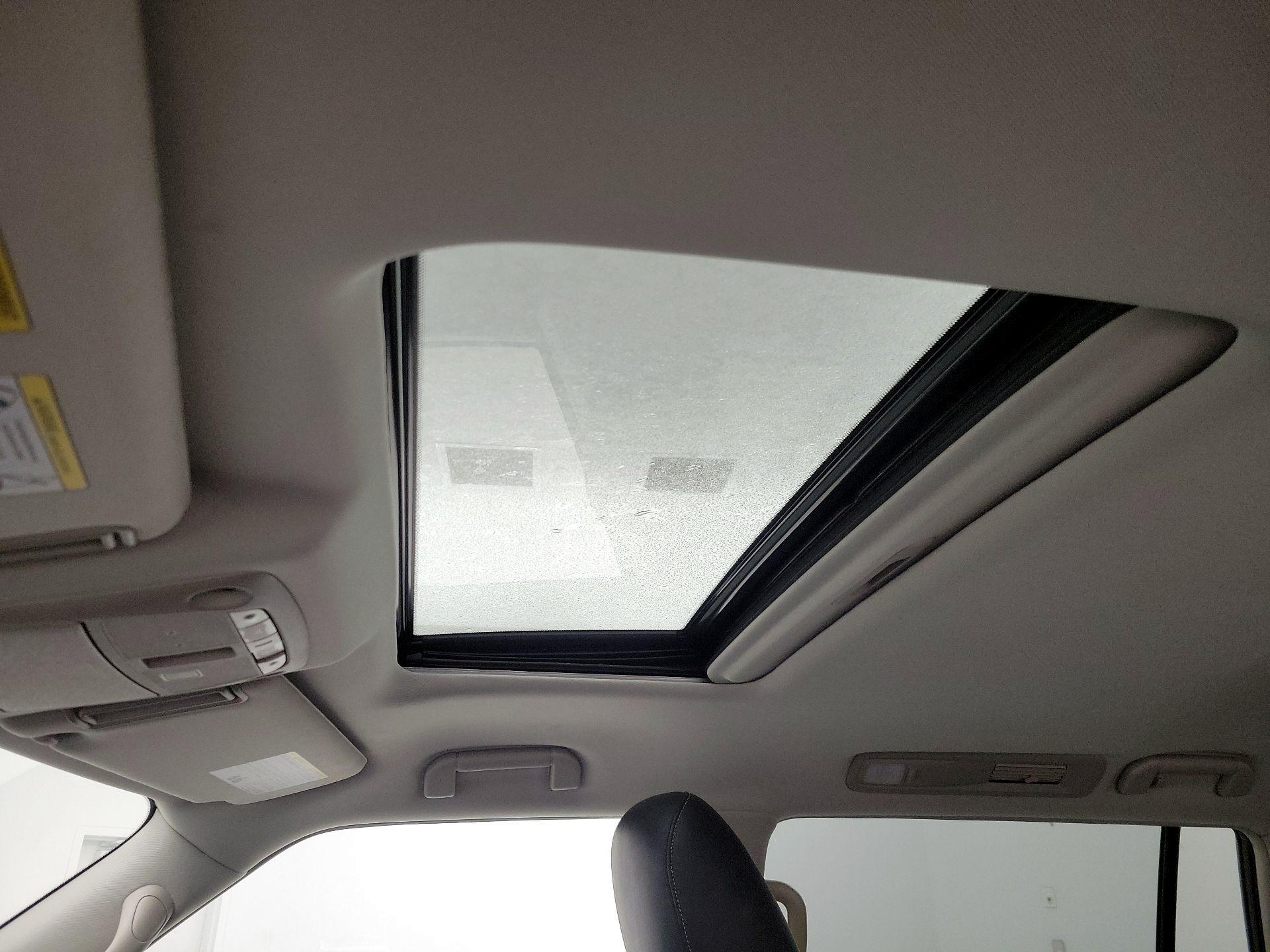 Thumbnail: 2022 INFINITI QX80 - 19