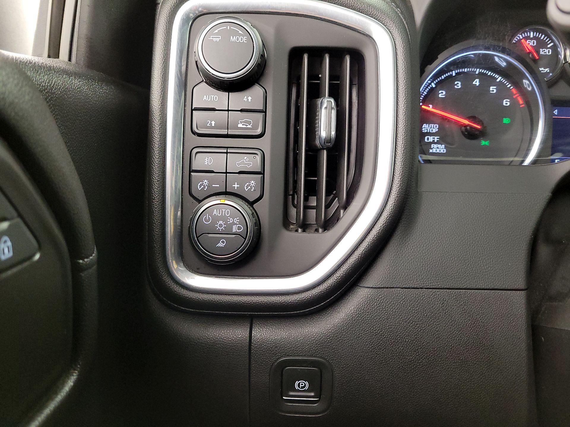 Thumbnail: 2021 Chevrolet Silverado 1500 - 13