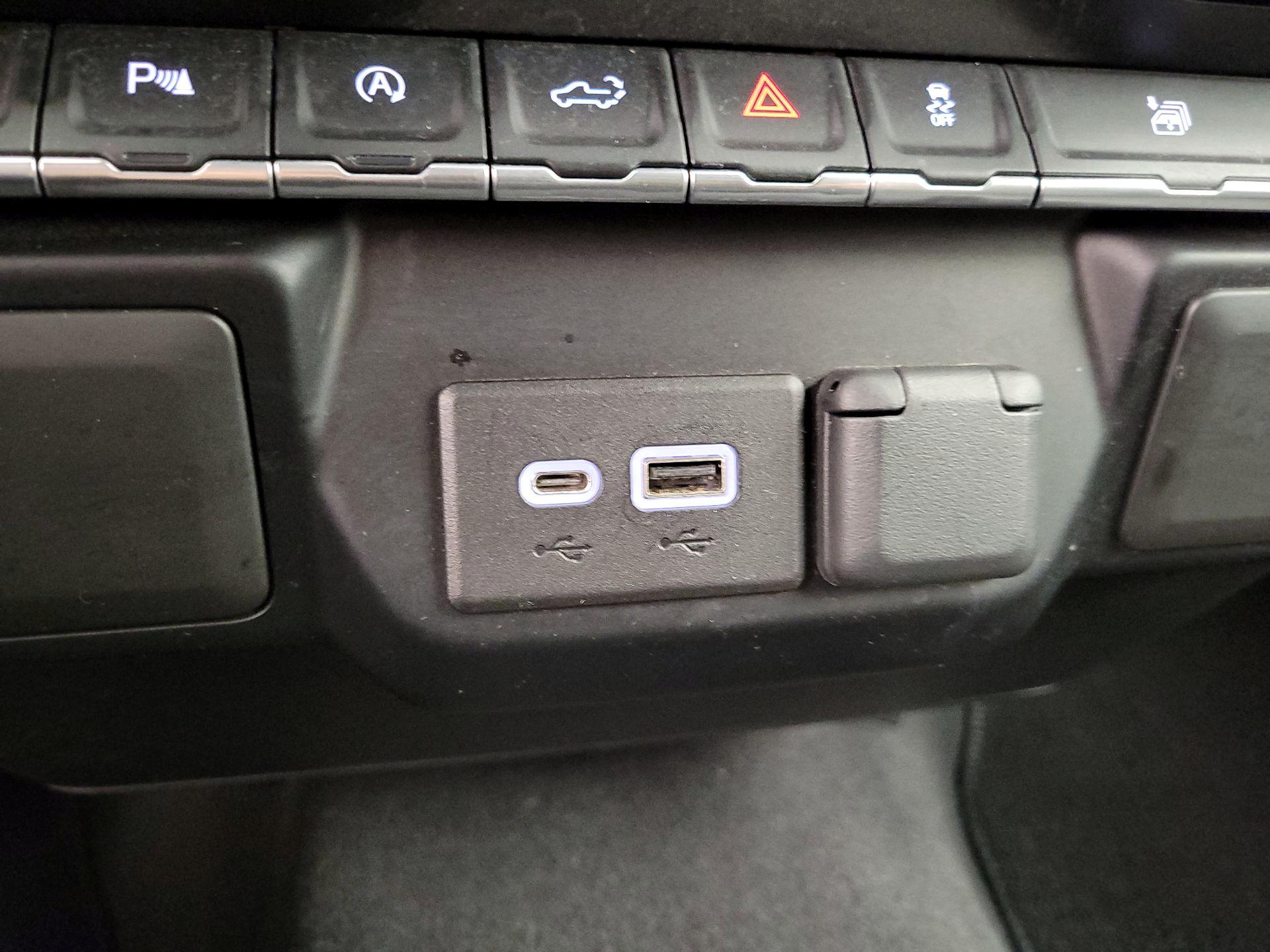 Thumbnail: 2021 Chevrolet Silverado 1500 - 18