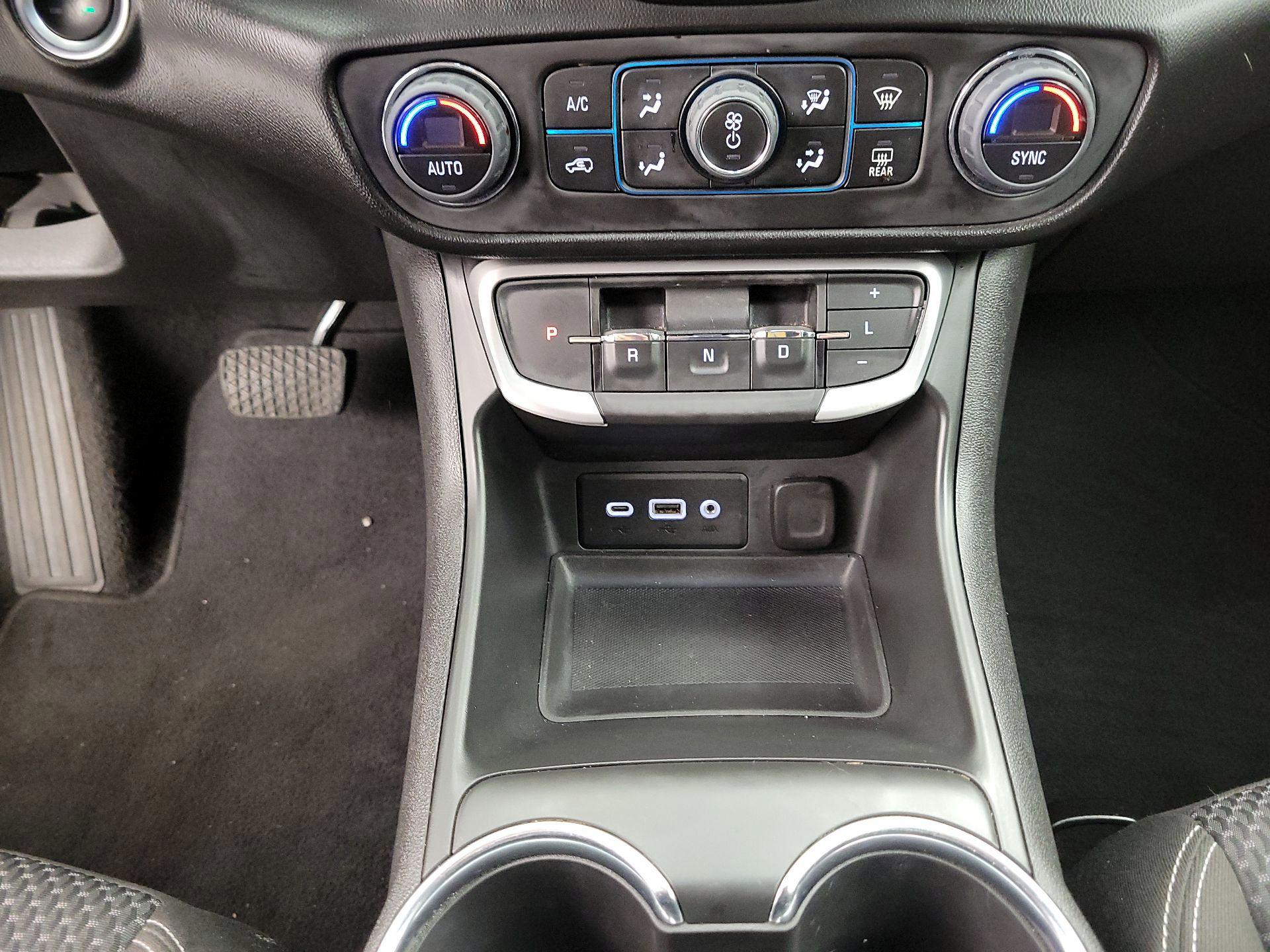 Thumbnail: 2022 GMC Terrain - 17