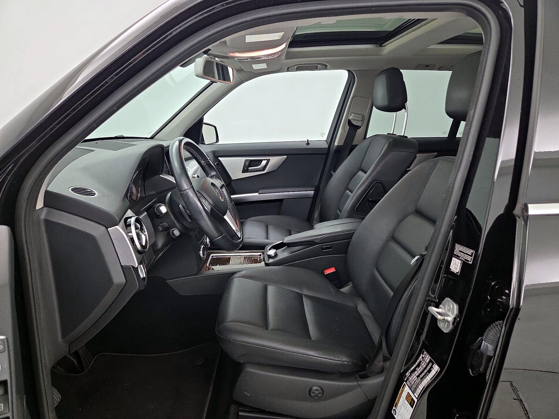 Thumbnail: 2015 Mercedes-Benz GLK - 11