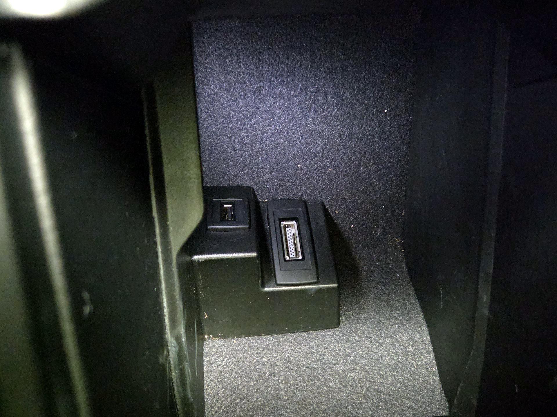 Thumbnail: 2015 Mercedes-Benz GLK - 19