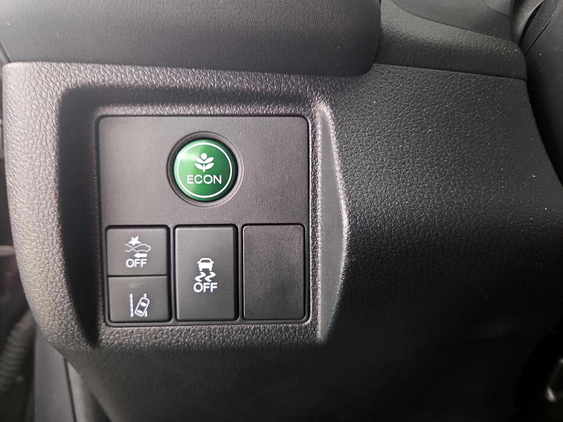 Thumbnail: 2019 Honda HR-V - 13