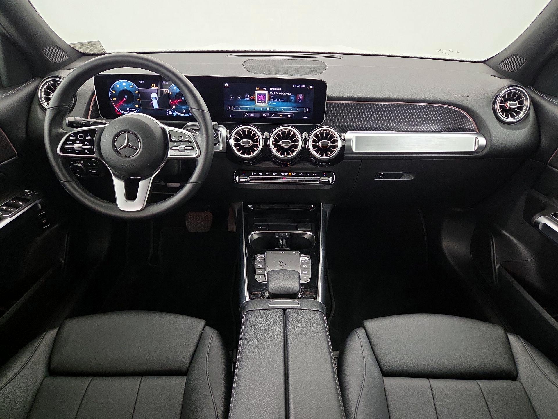 Thumbnail: 2021 Mercedes-Benz GLB - 9