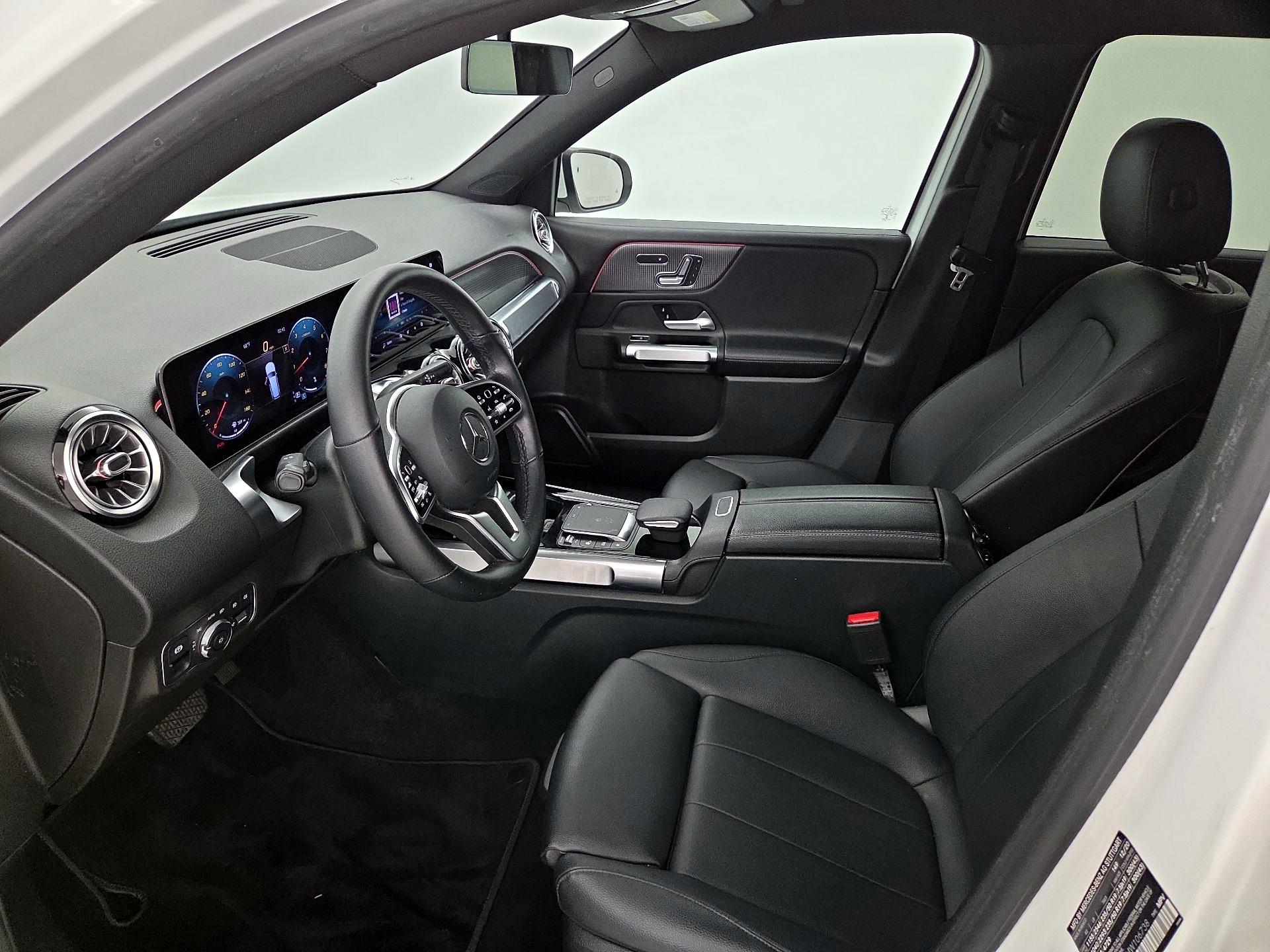 Thumbnail: 2021 Mercedes-Benz GLB - 11