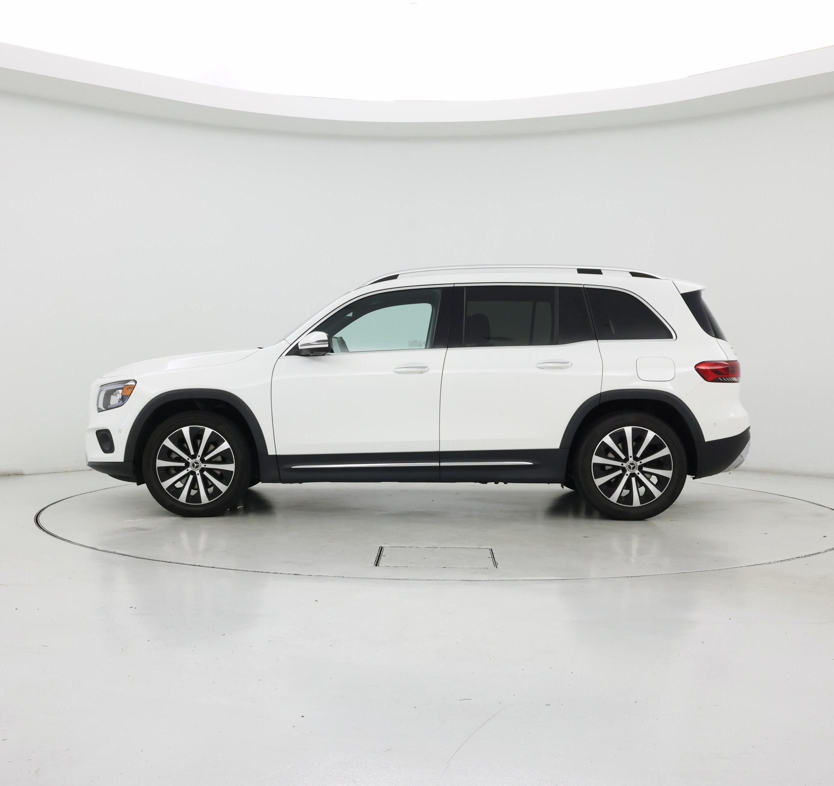 Thumbnail: 2021 Mercedes-Benz GLB - 3