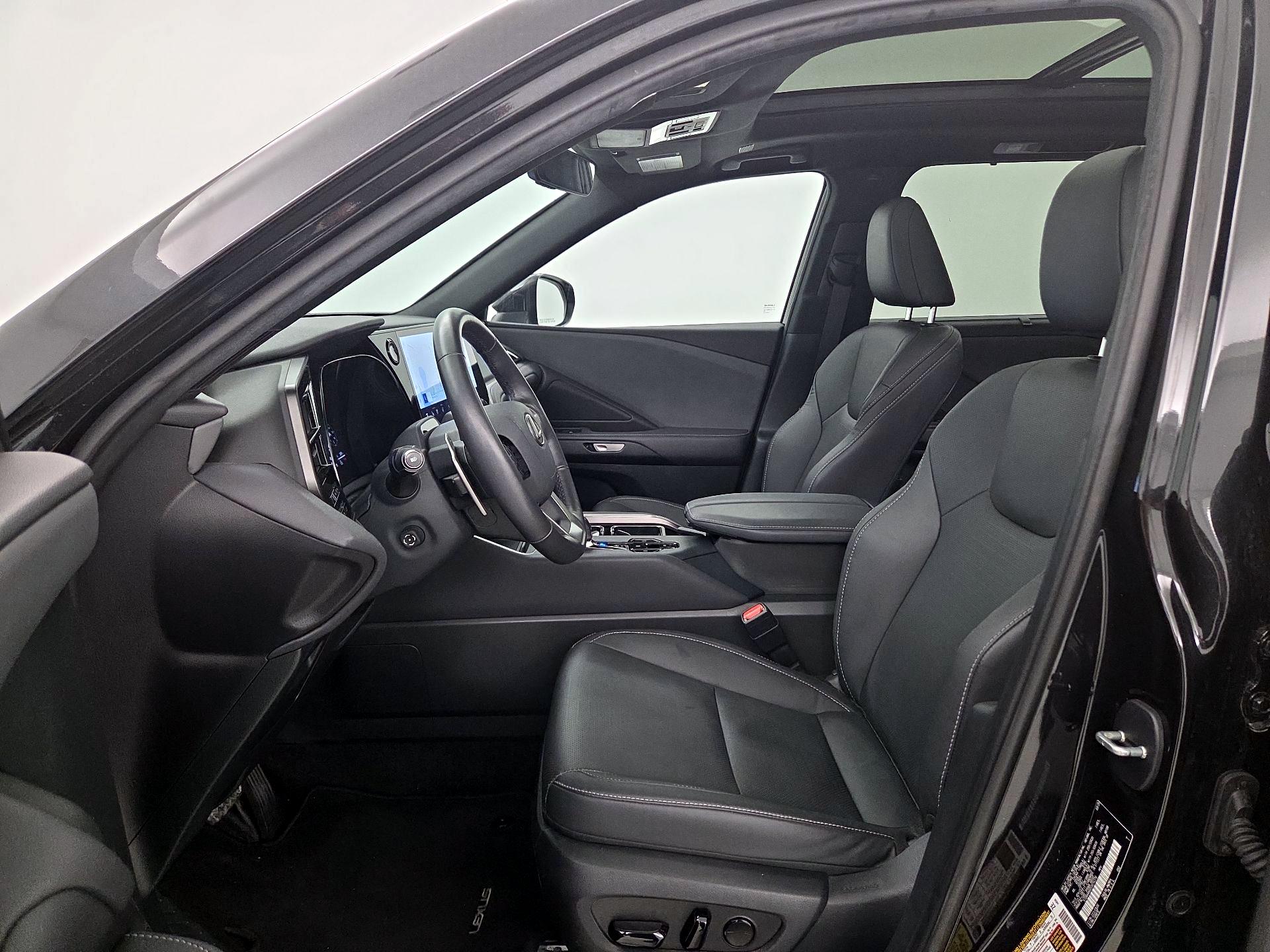 Thumbnail: 2025 Lexus TX - 11