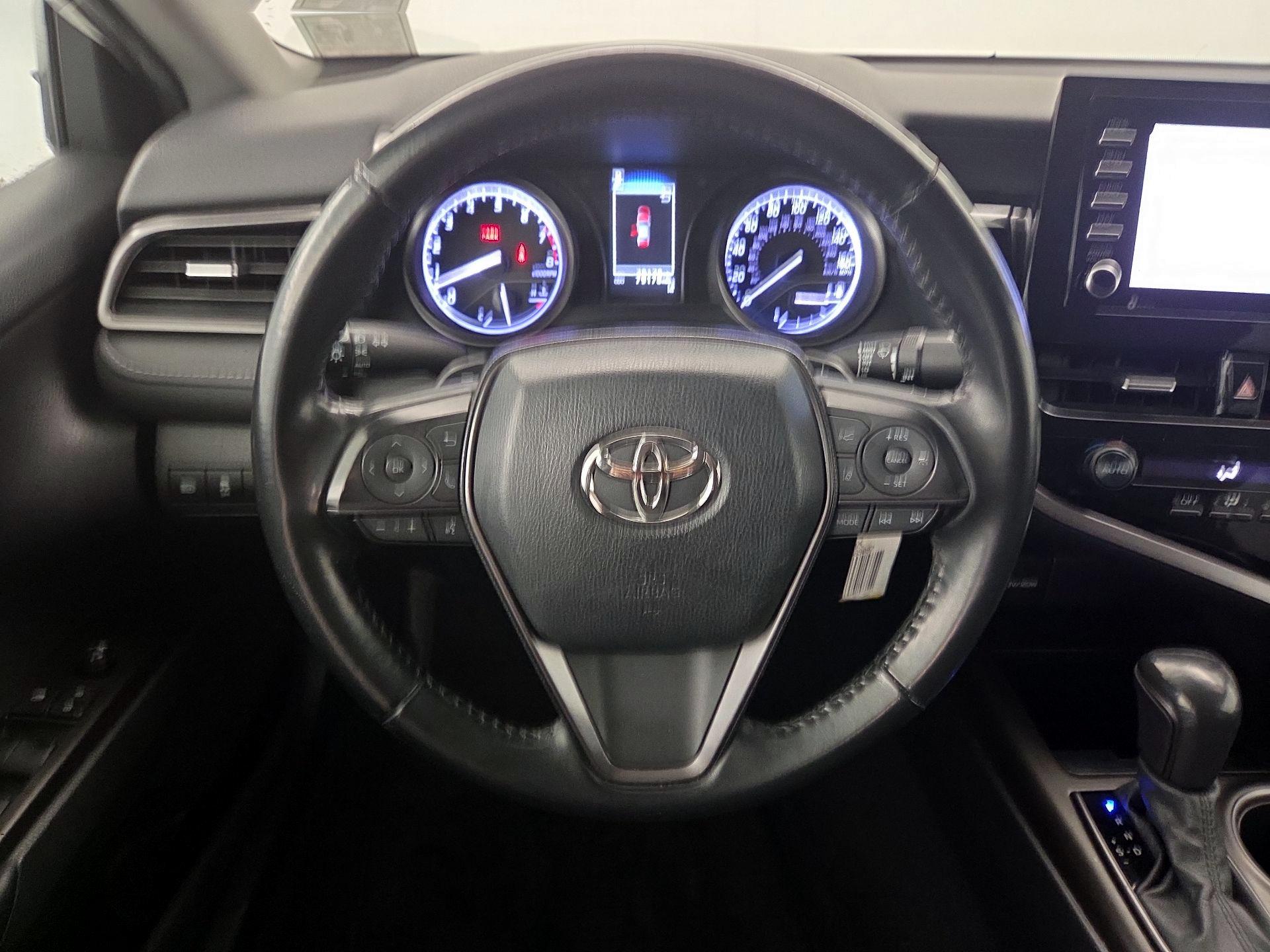 Thumbnail: 2021 Toyota Camry - 10