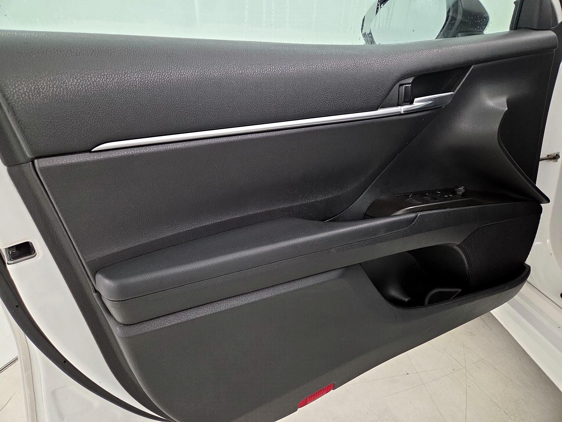 Thumbnail: 2021 Toyota Camry - 12