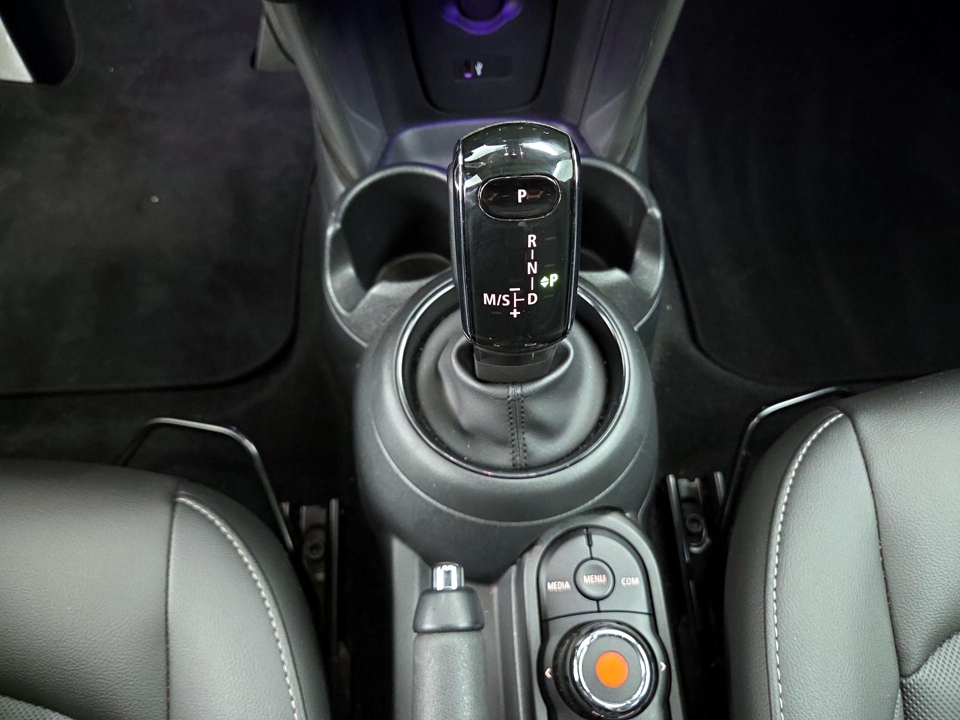 Thumbnail: 2020 MINI Cooper Hardtop - 17