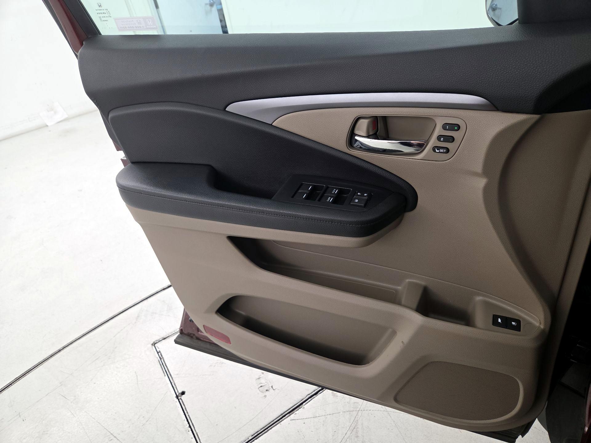 Thumbnail: 2022 Honda Pilot - 12