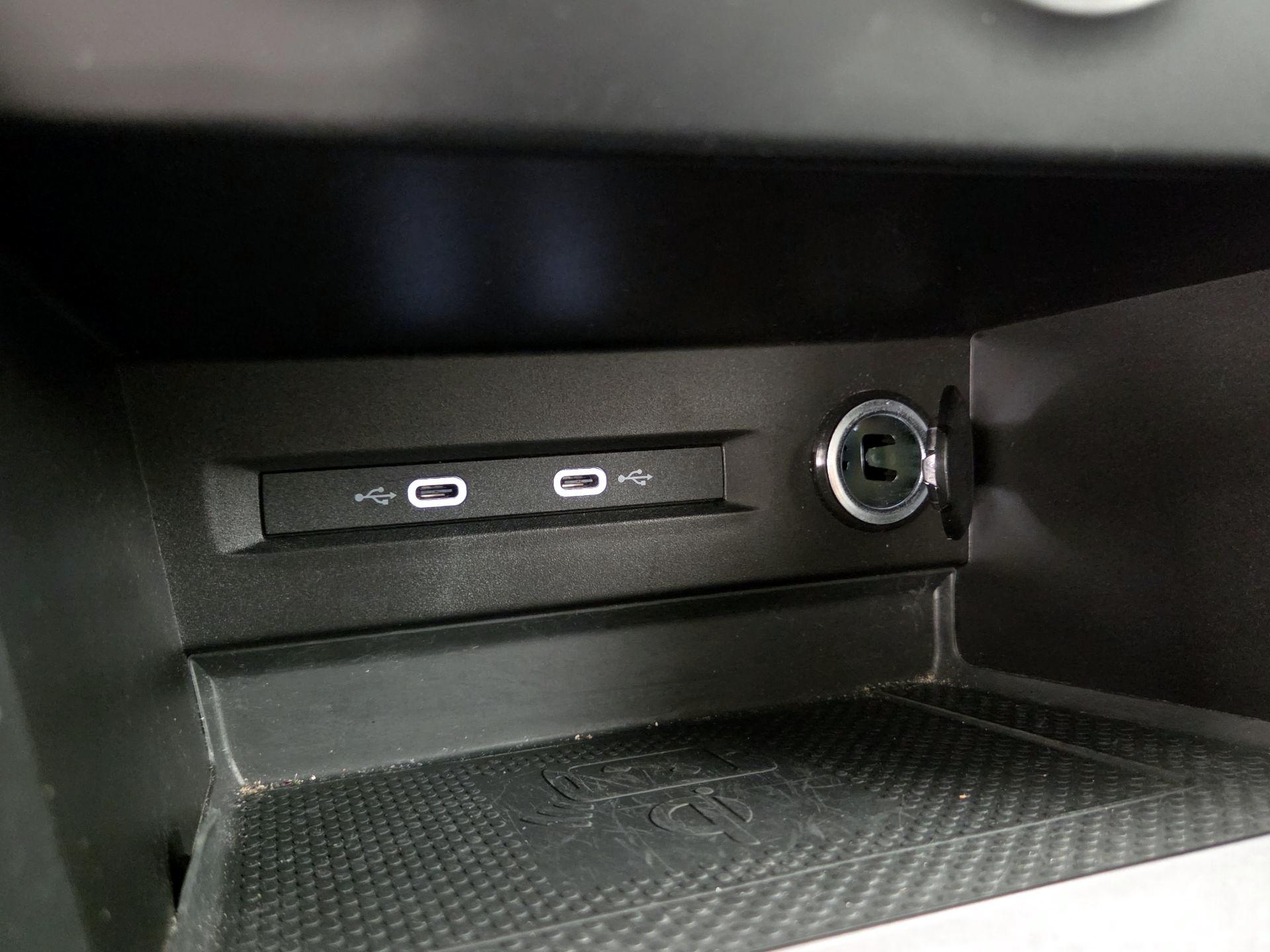 Thumbnail: 2022 Volkswagen Taos - 18