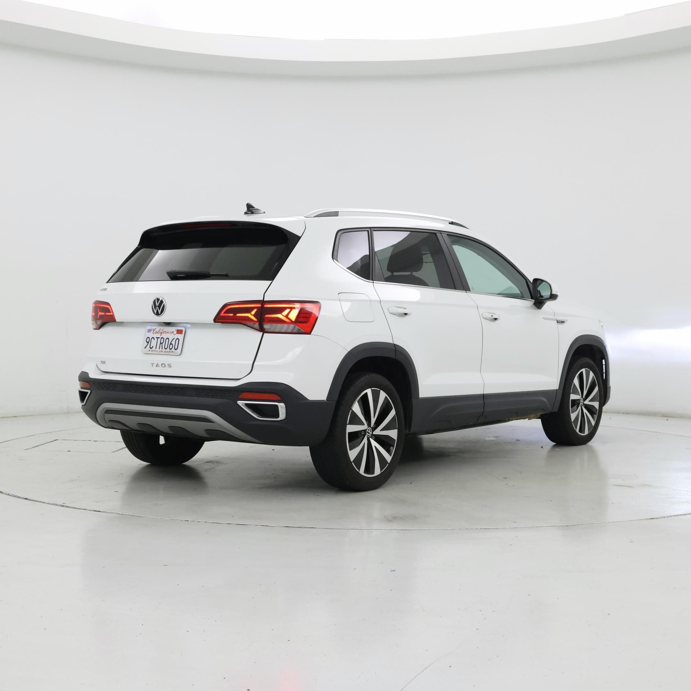 Thumbnail: 2022 Volkswagen Taos - 8