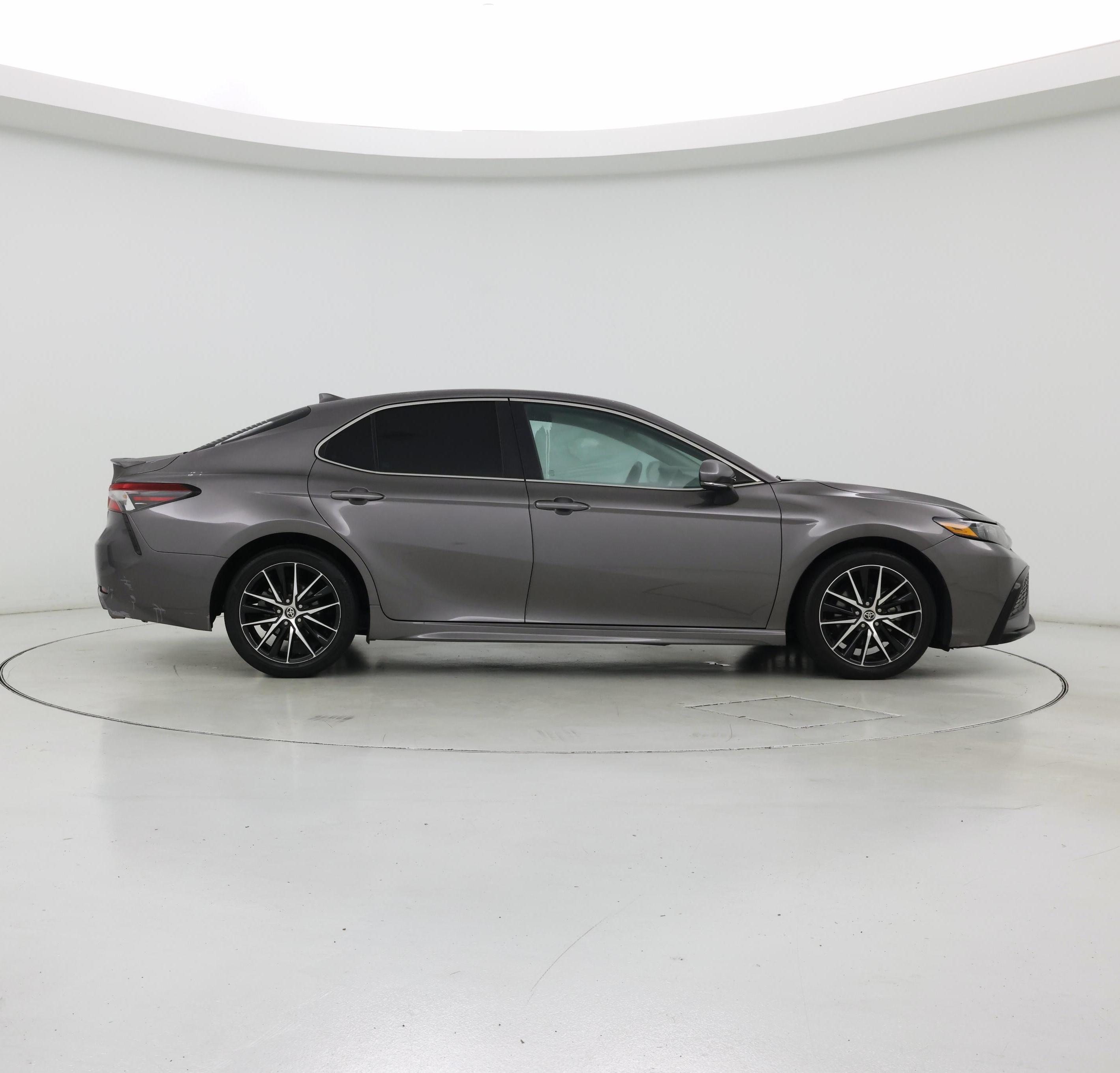 Thumbnail: 2022 Toyota Camry - 7