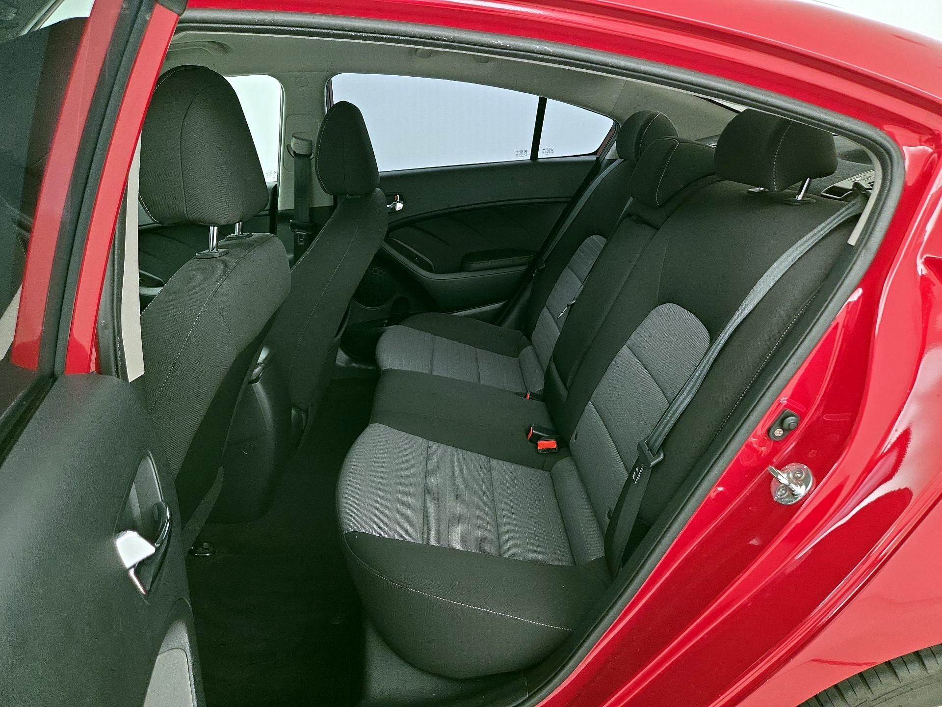 Thumbnail: 2015 Kia Forte - 19