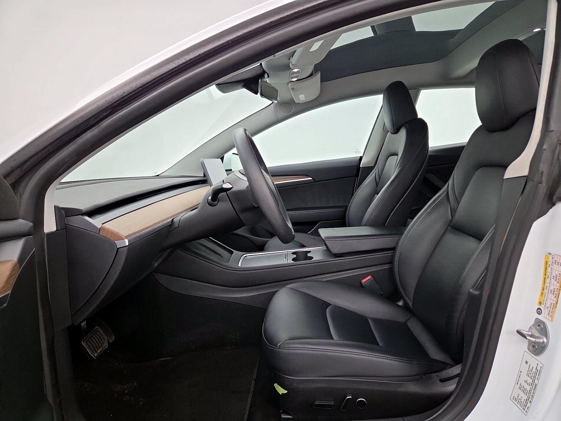 Thumbnail: 2023 Tesla Model 3 - 11