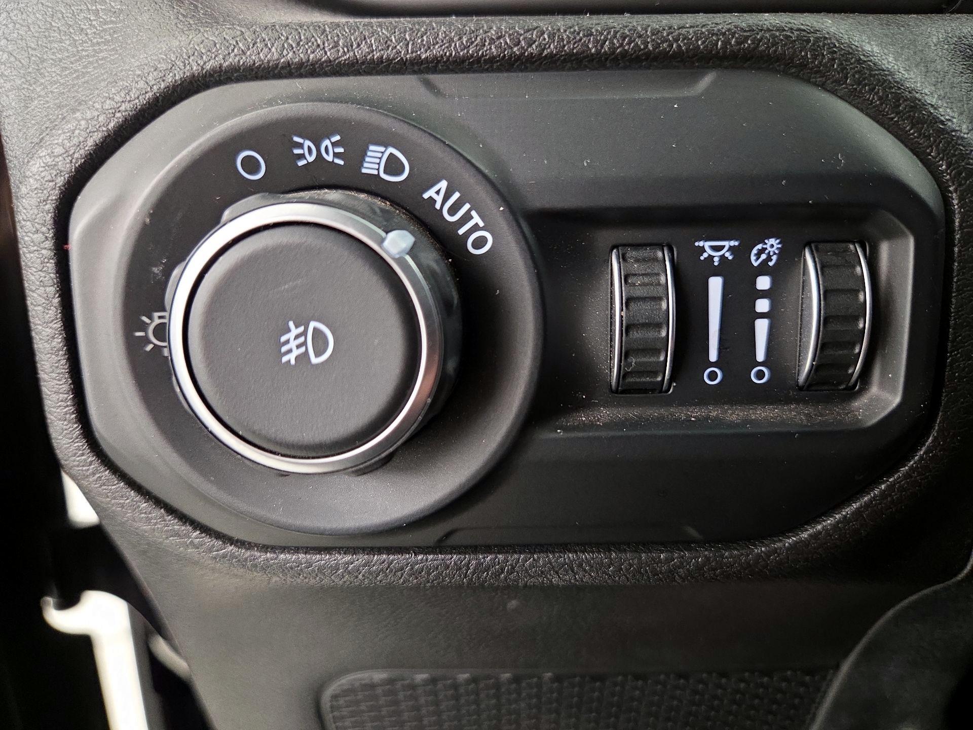 Thumbnail: 2021 Jeep Wrangler - 13