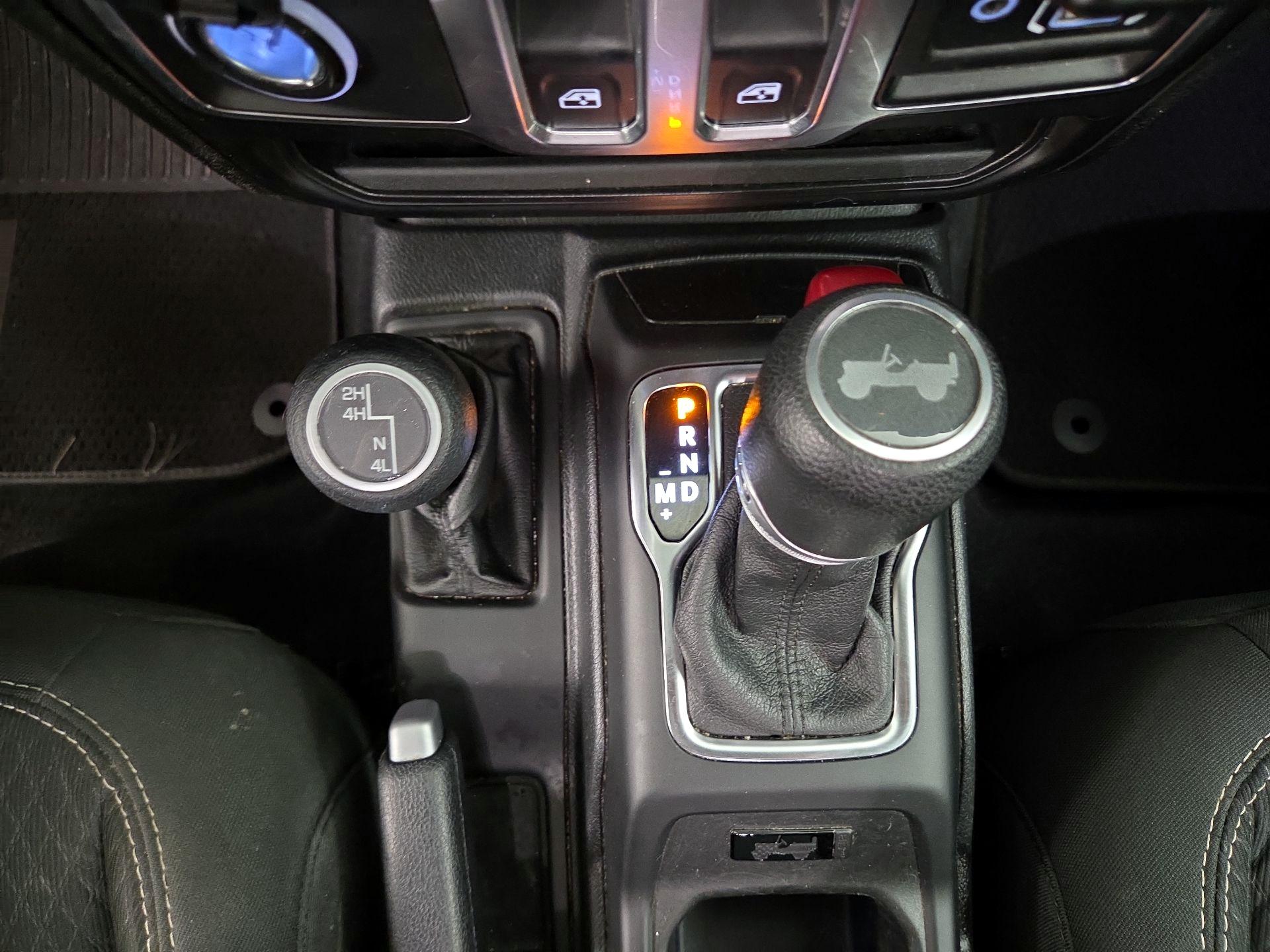 Thumbnail: 2021 Jeep Wrangler - 18