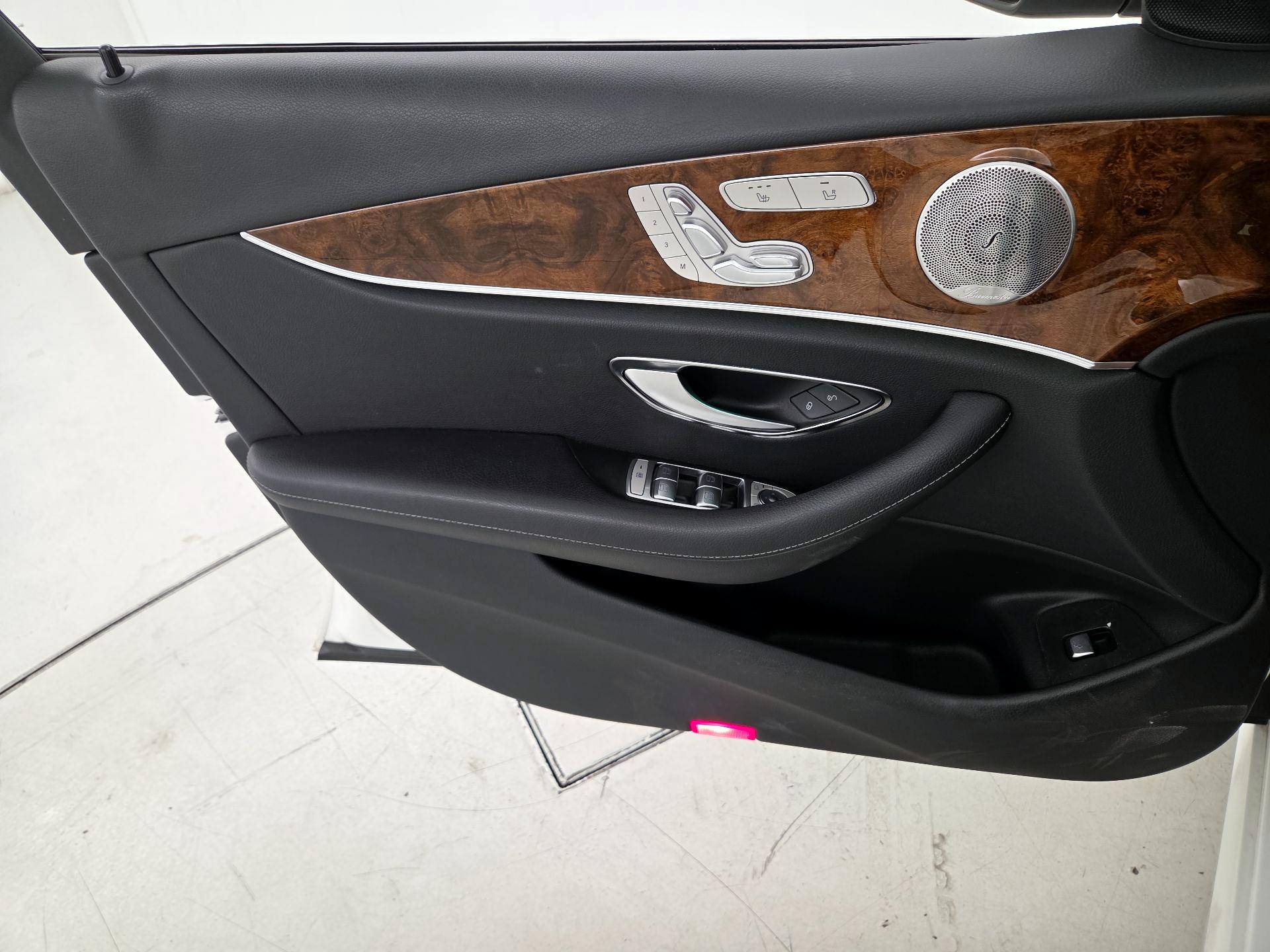 Thumbnail: 2019 Mercedes-Benz E-Class - 12