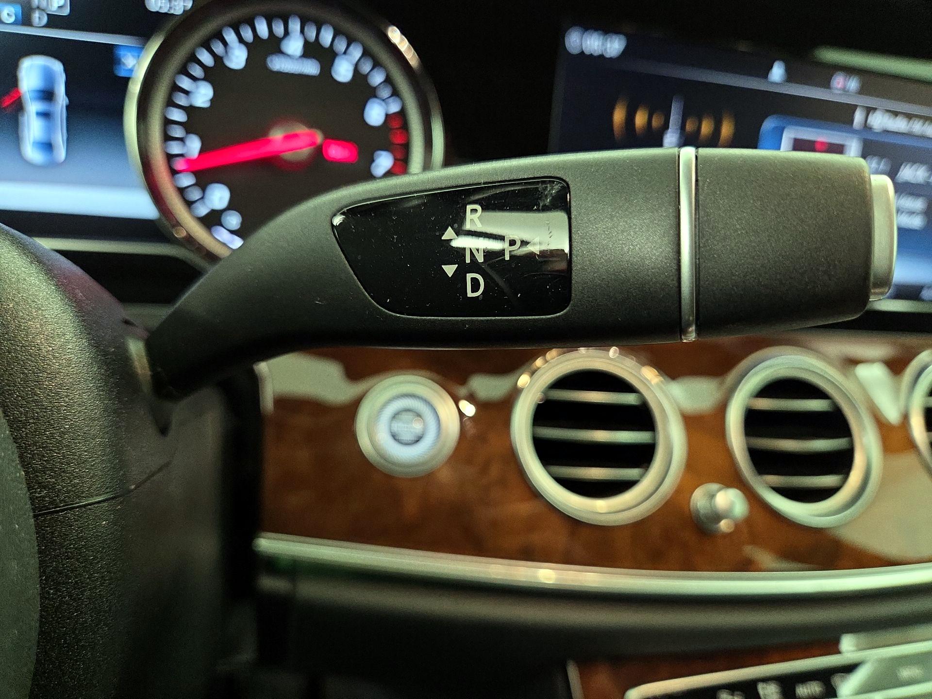 Thumbnail: 2019 Mercedes-Benz E-Class - 18