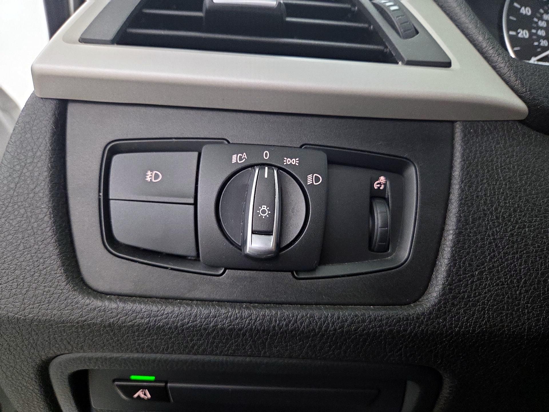 Thumbnail: 2018 BMW 3 Series - 13