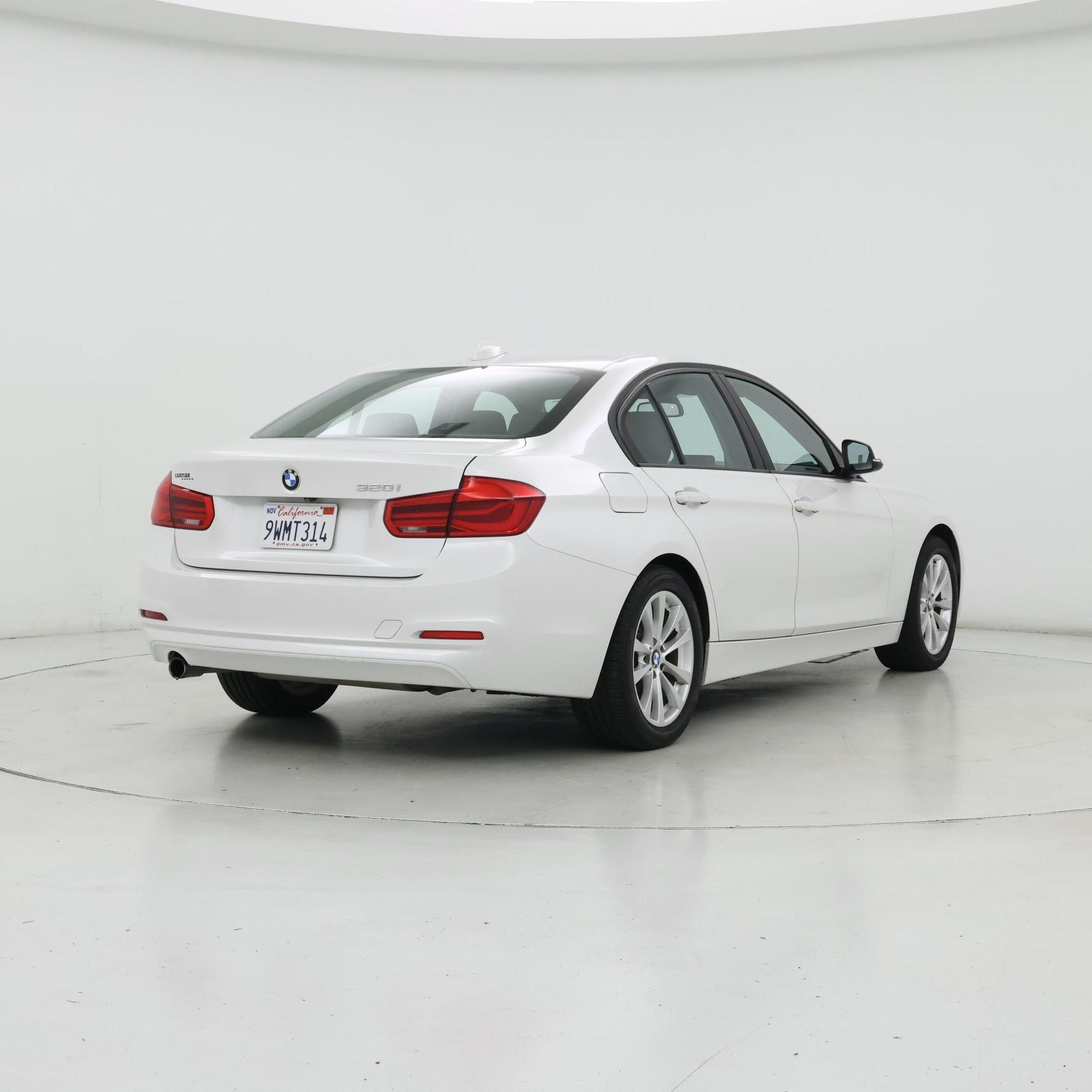 Thumbnail: 2018 BMW 3 Series - 8