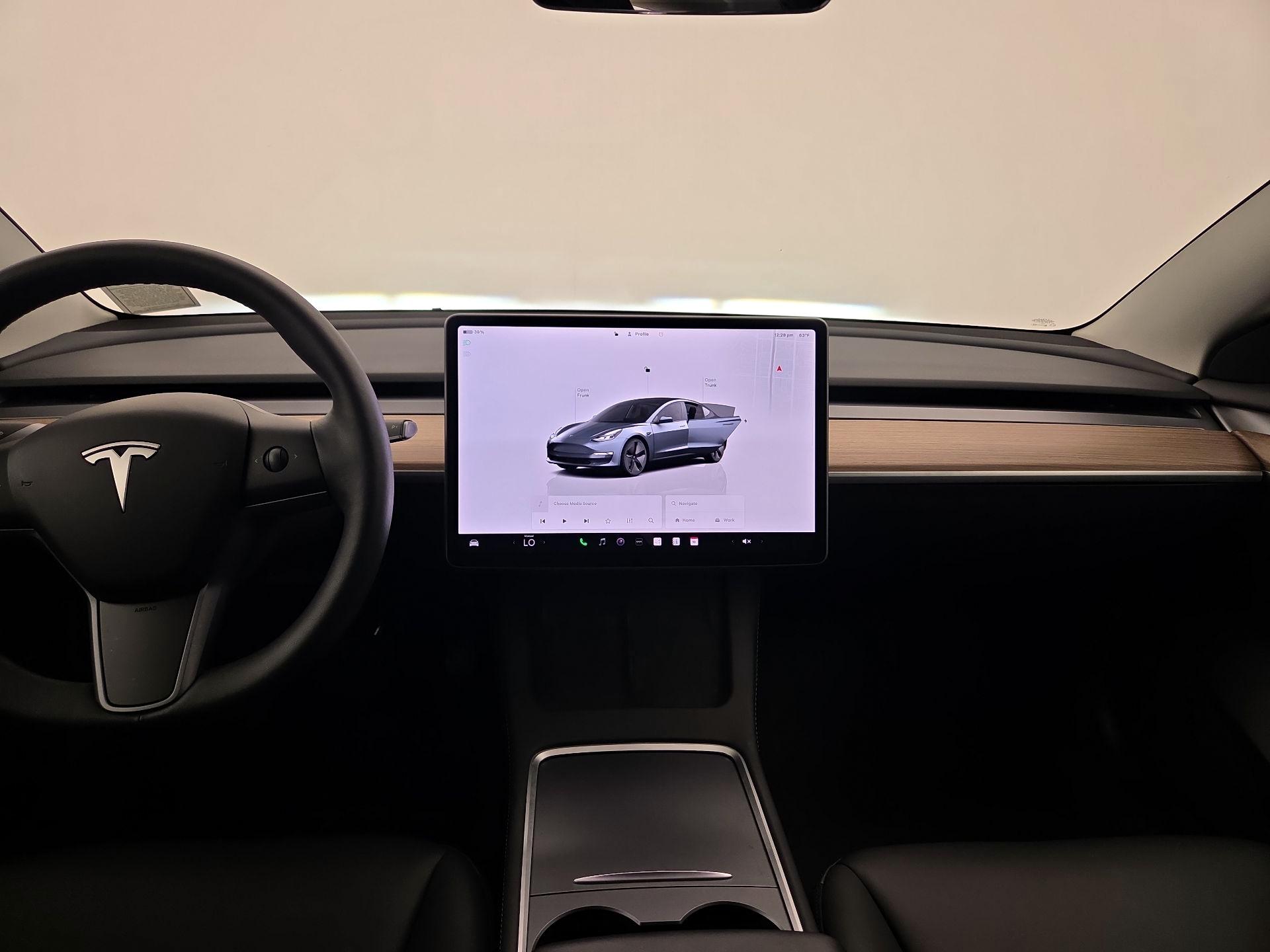 Thumbnail: 2023 Tesla Model 3 - 9