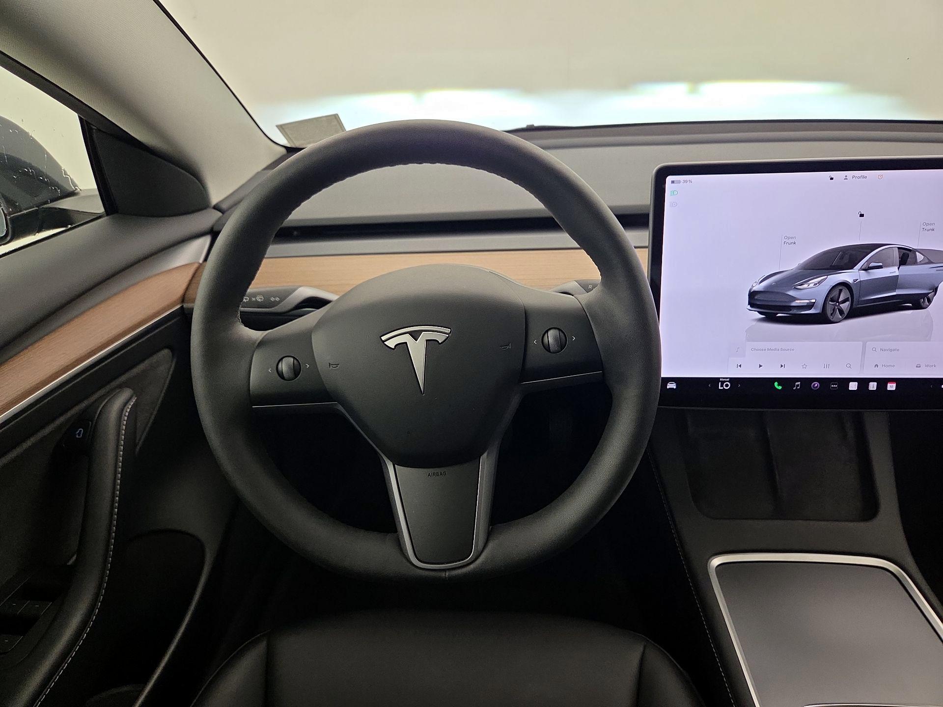 Thumbnail: 2023 Tesla Model 3 - 10