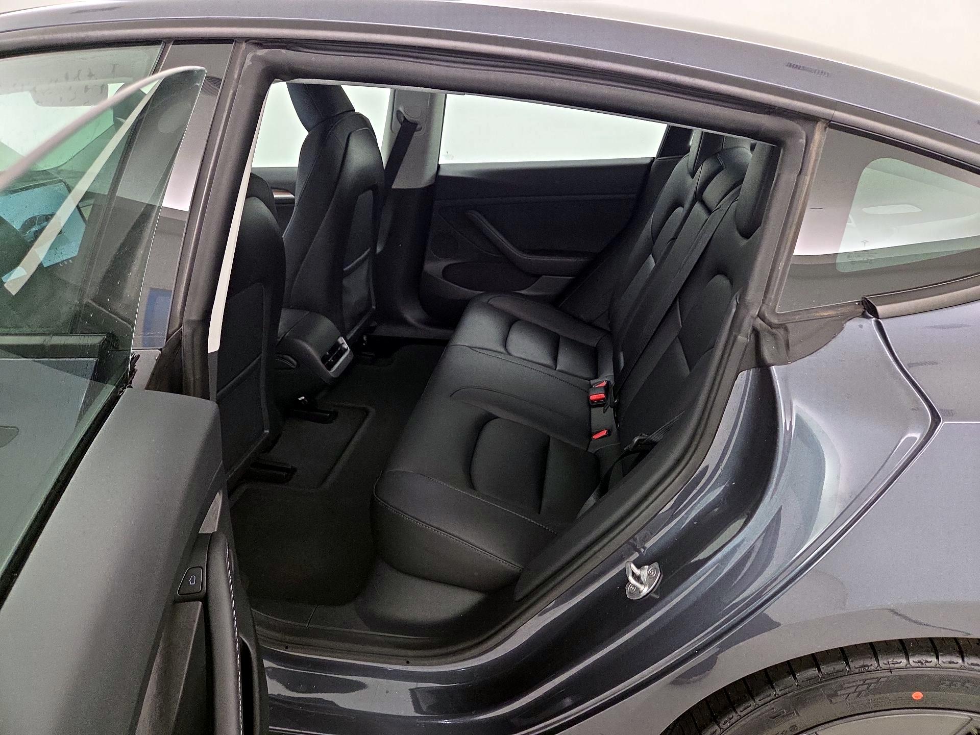 Thumbnail: 2023 Tesla Model 3 - 19