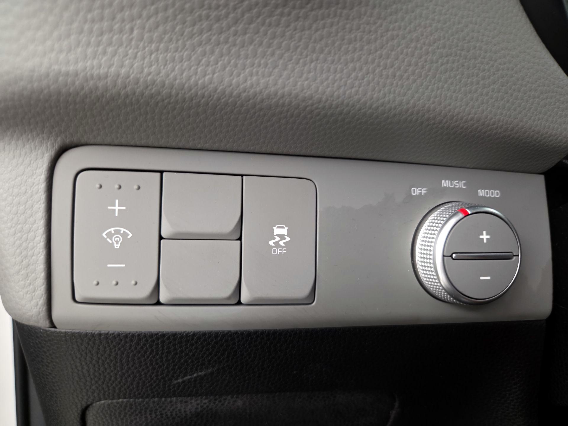 Thumbnail: 2017 Kia Soul - 13