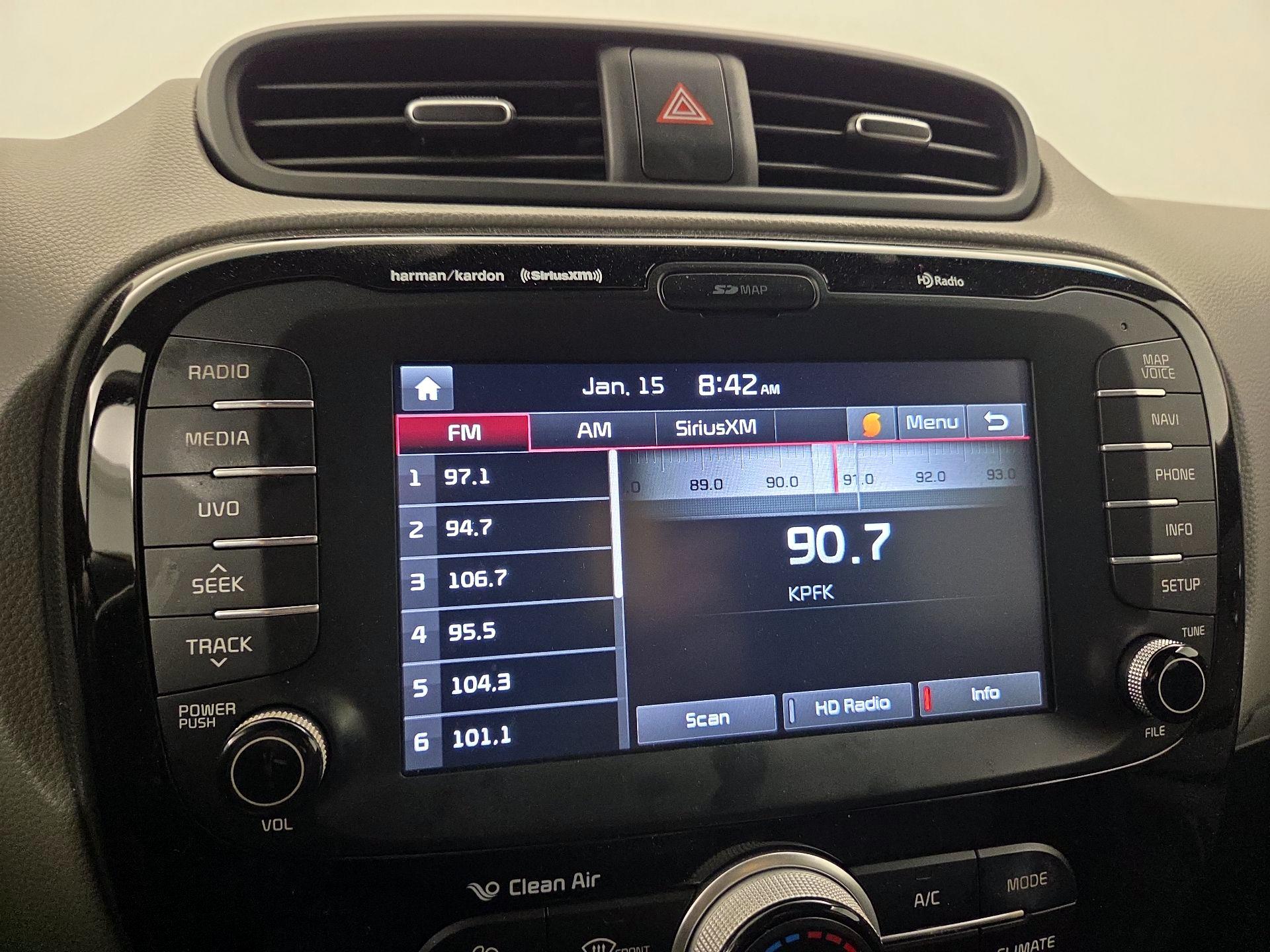 Thumbnail: 2017 Kia Soul - 16