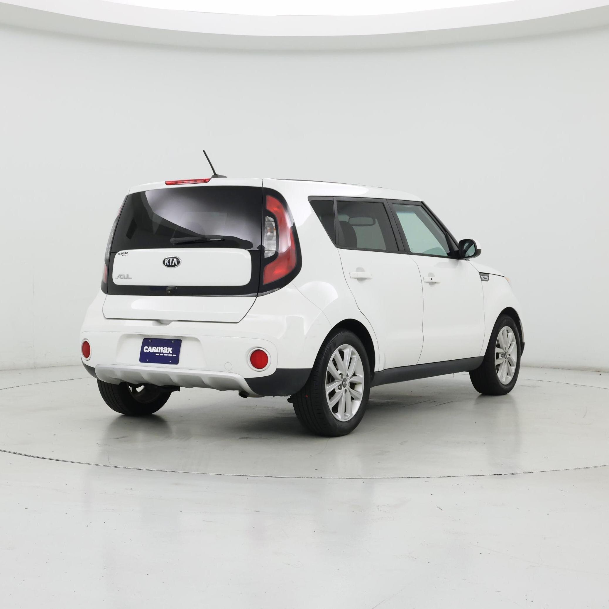 Thumbnail: 2017 Kia Soul - 8