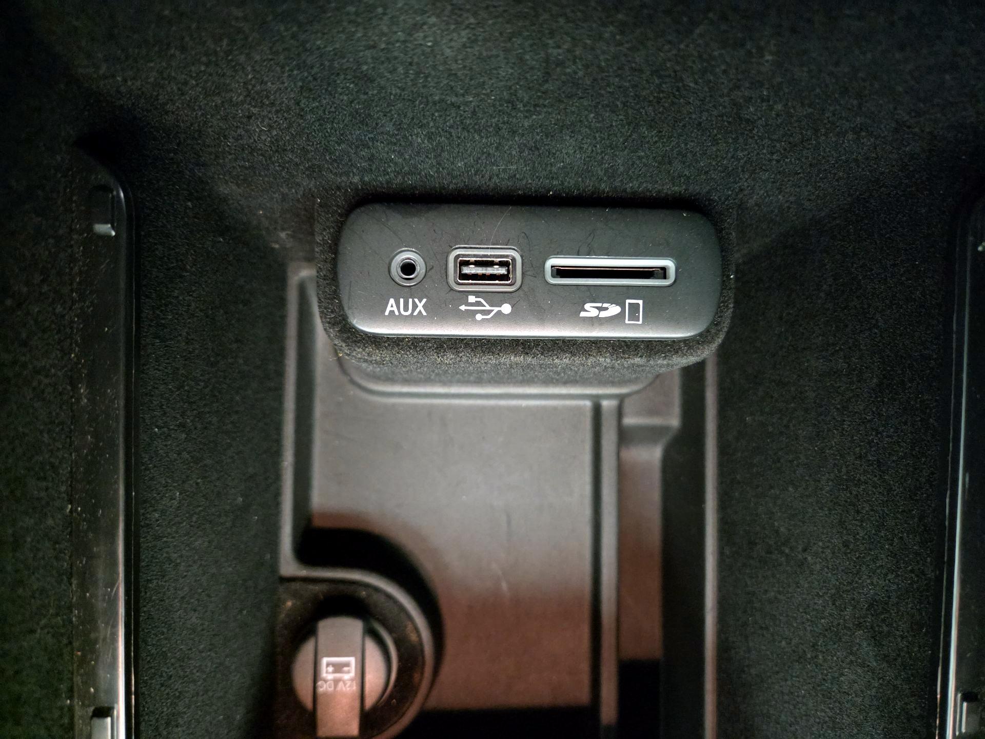 Thumbnail: 2015 Dodge Charger - 19