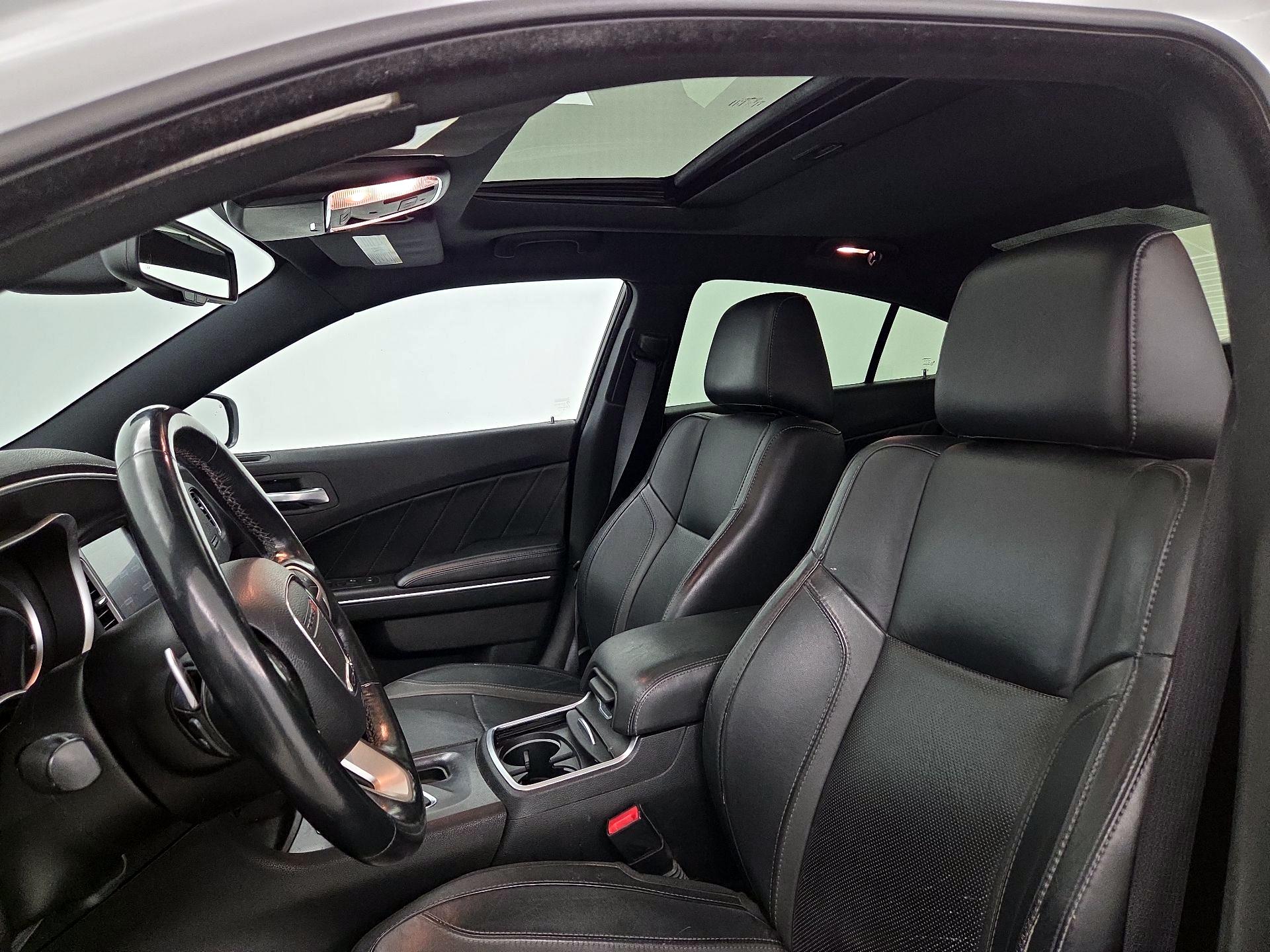 Thumbnail: 2015 Dodge Charger - 20