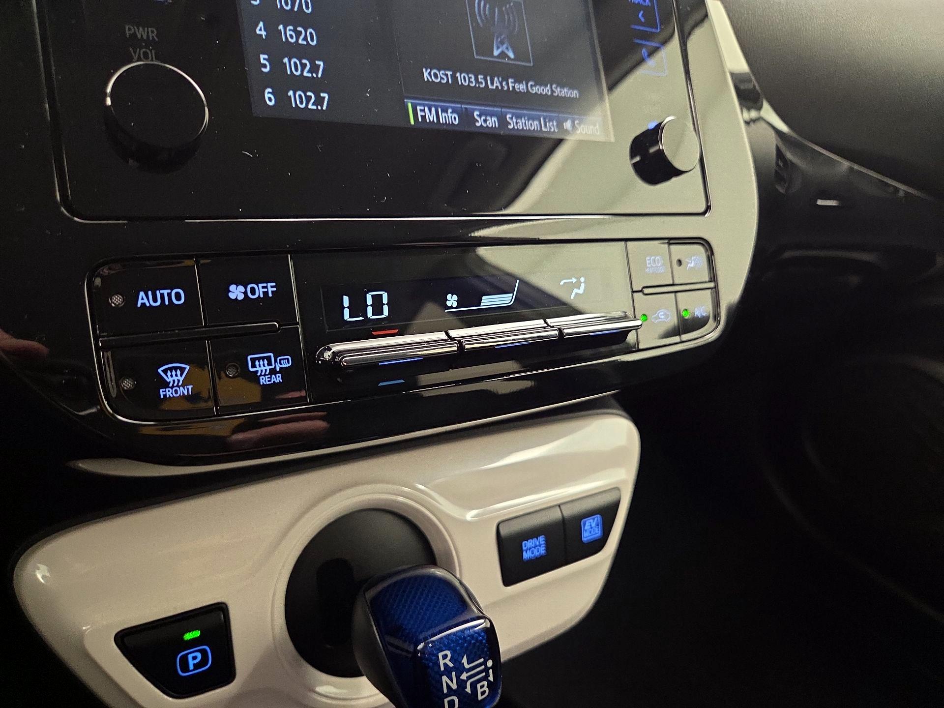 Thumbnail: 2018 Toyota Prius - 16