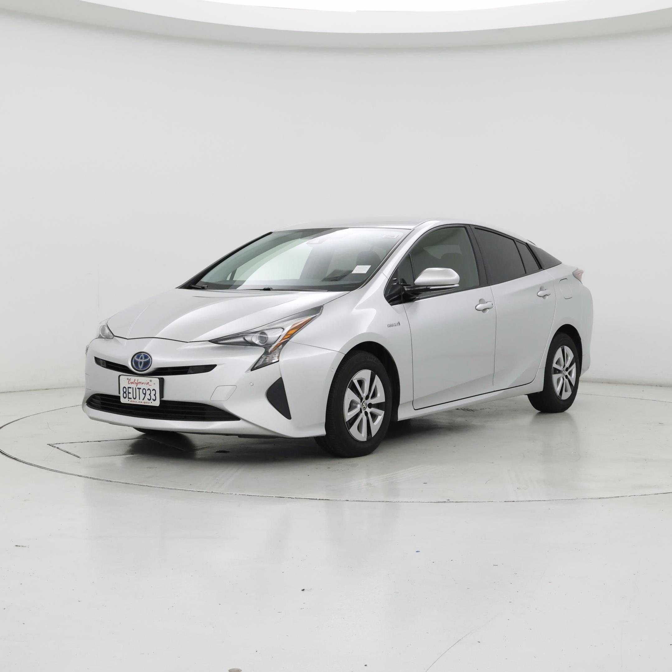 Thumbnail: 2018 Toyota Prius - 4