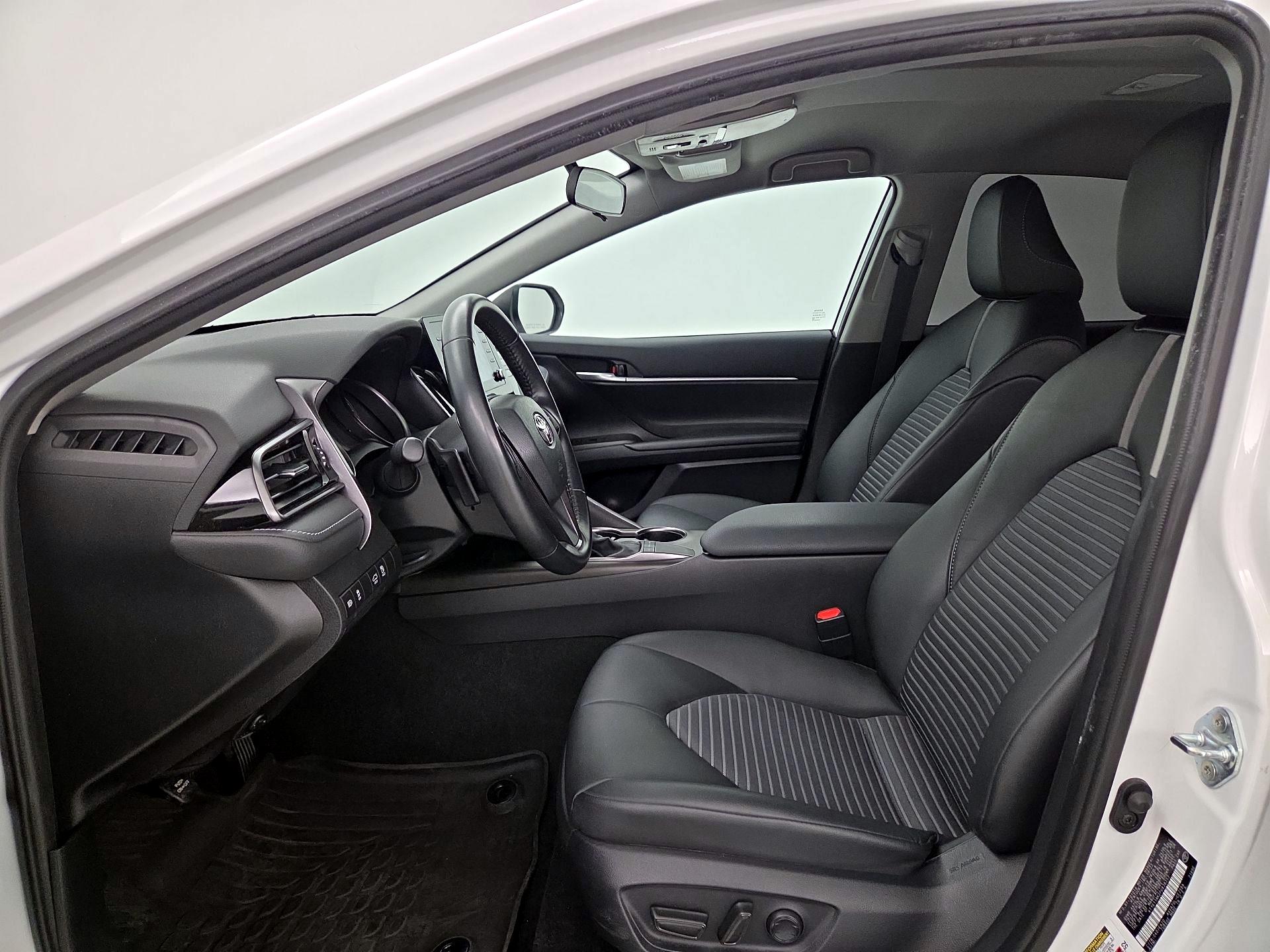 Thumbnail: 2023 Toyota Camry - 11