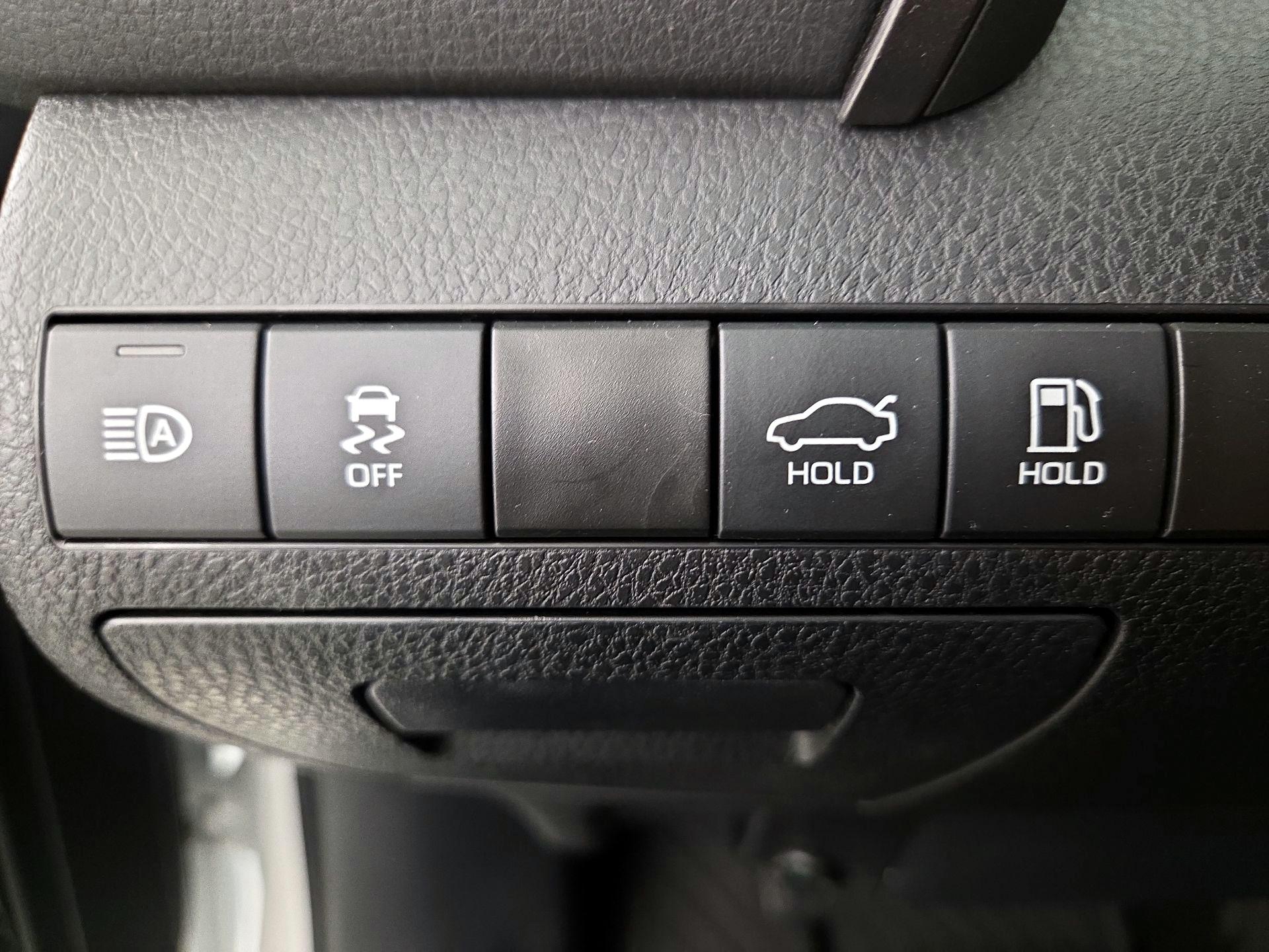 Thumbnail: 2023 Toyota Camry - 13