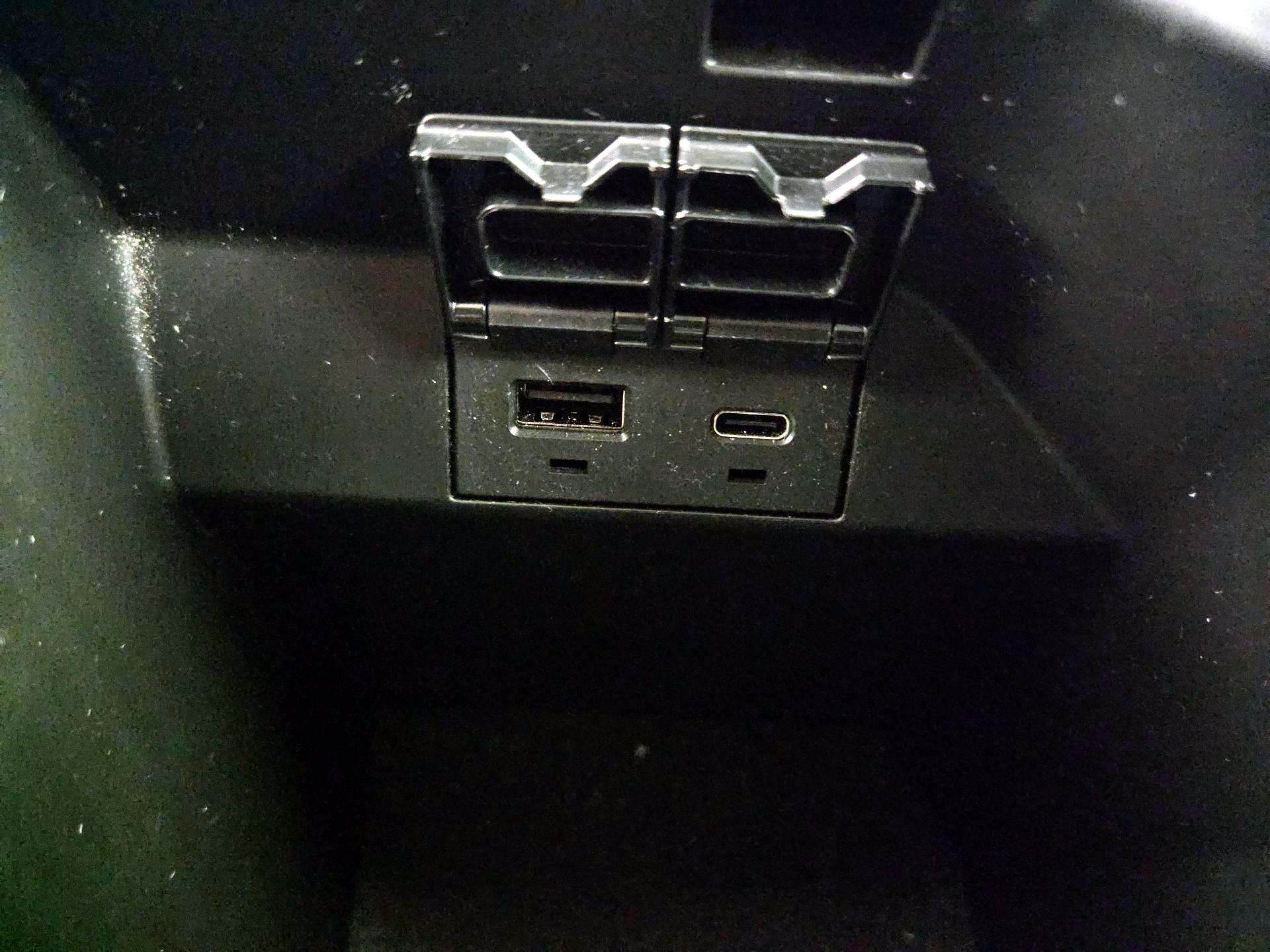 Thumbnail: 2023 Toyota Camry - 18