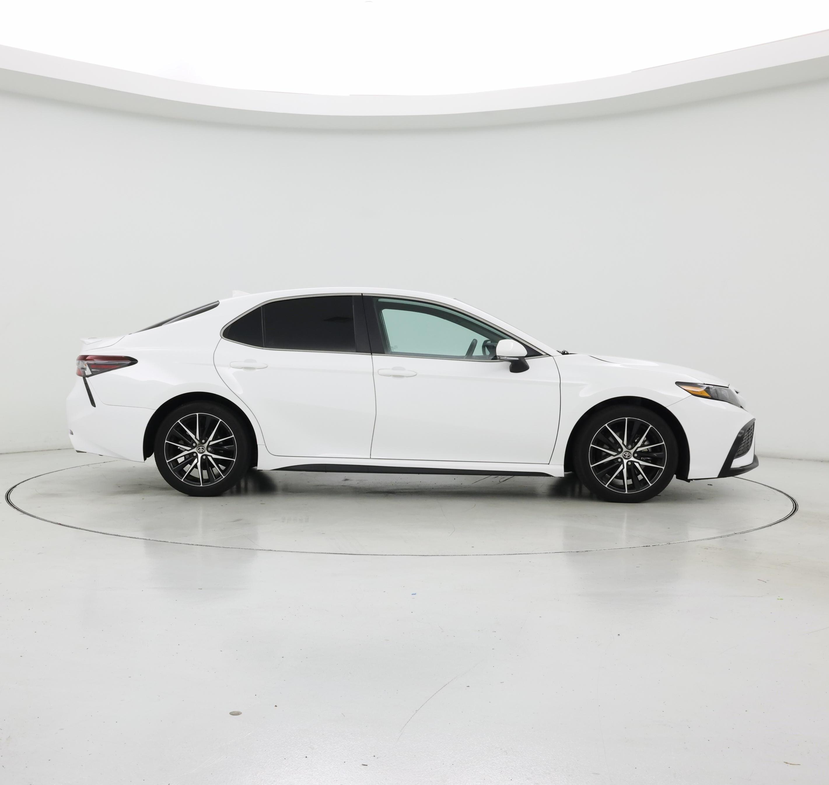 Thumbnail: 2023 Toyota Camry - 7