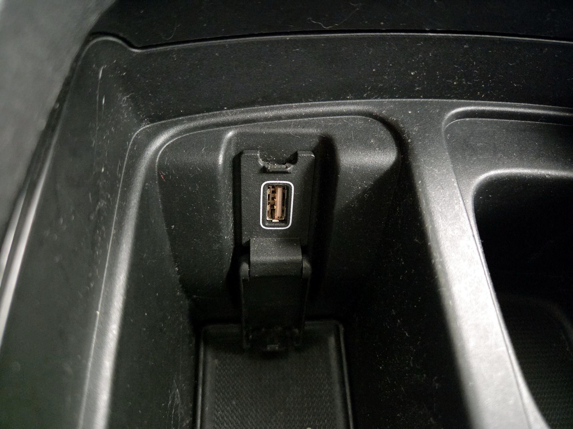 Thumbnail: 2021 Acura RDX - 18