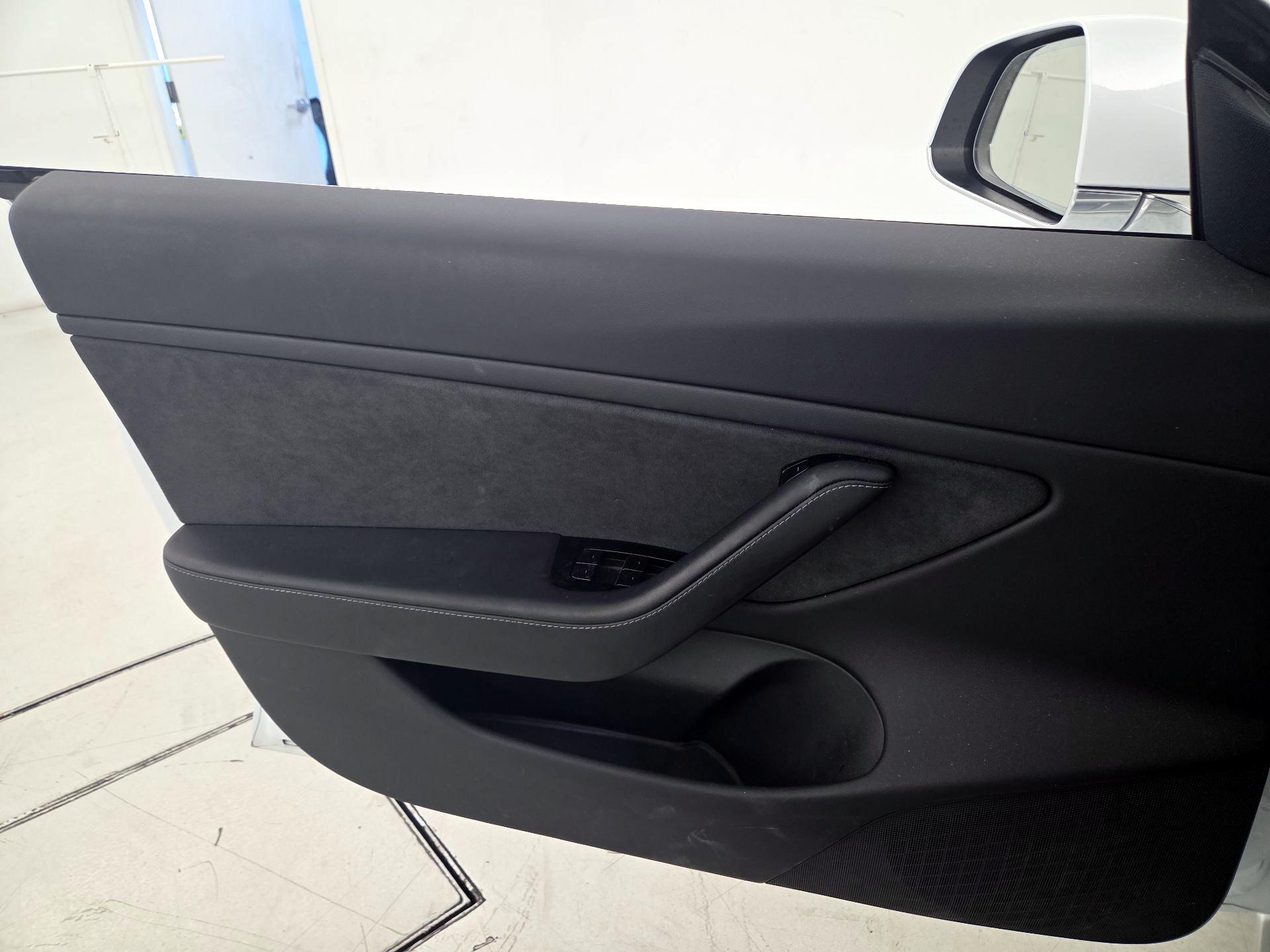 Thumbnail: 2019 Tesla Model 3 - 12