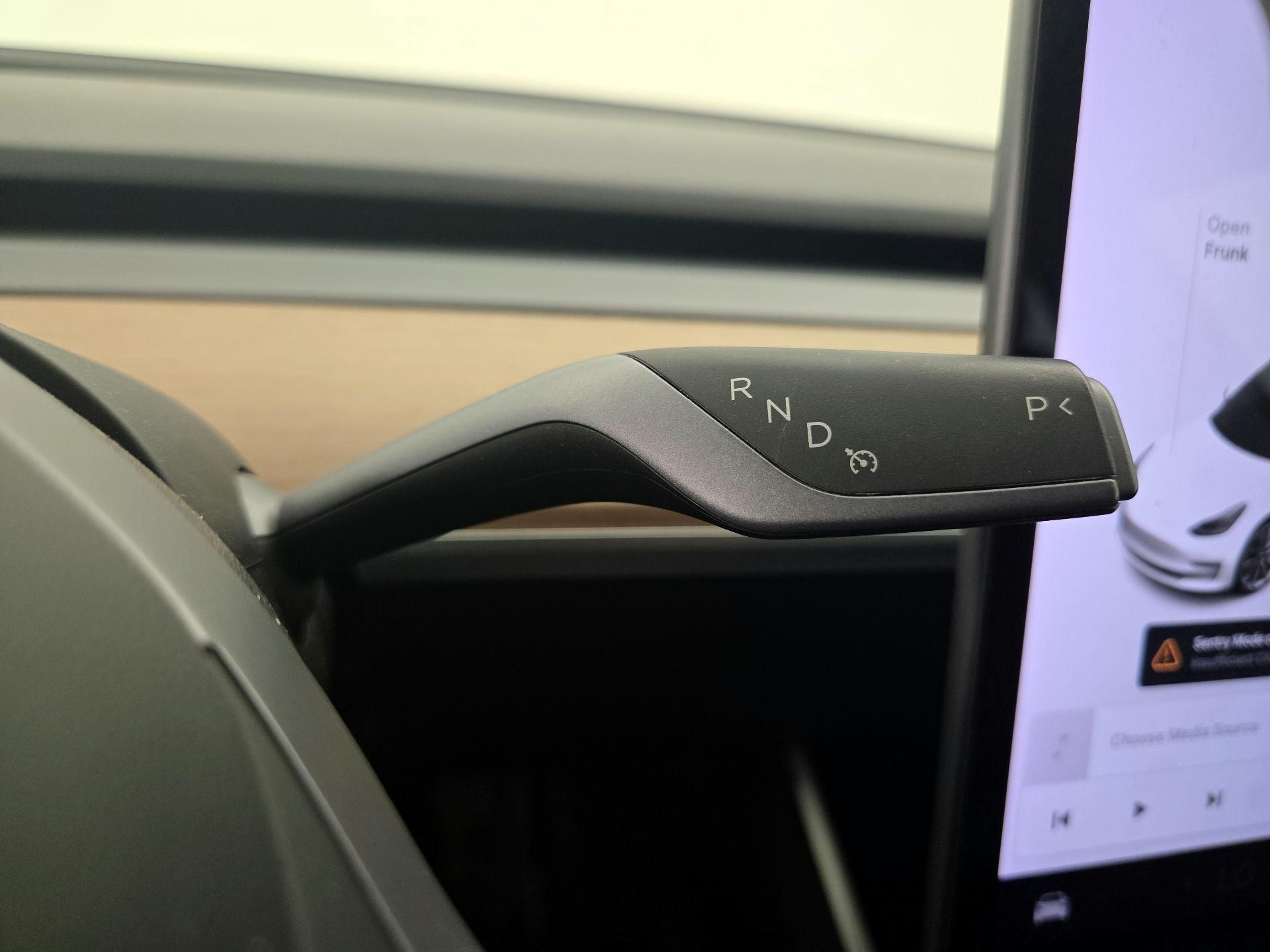 Thumbnail: 2019 Tesla Model 3 - 17